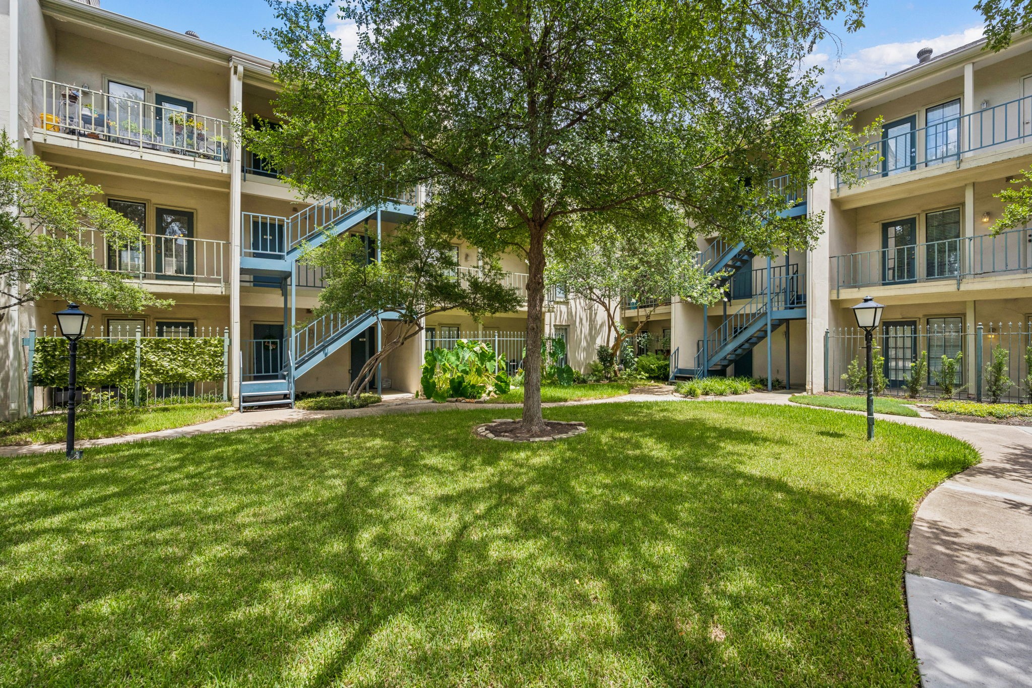 3105 San Jacinto Street 220