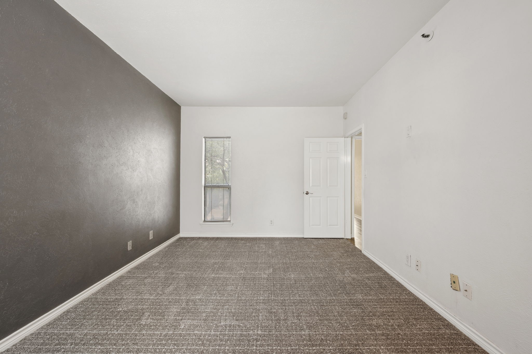 3105 San Jacinto Street 220