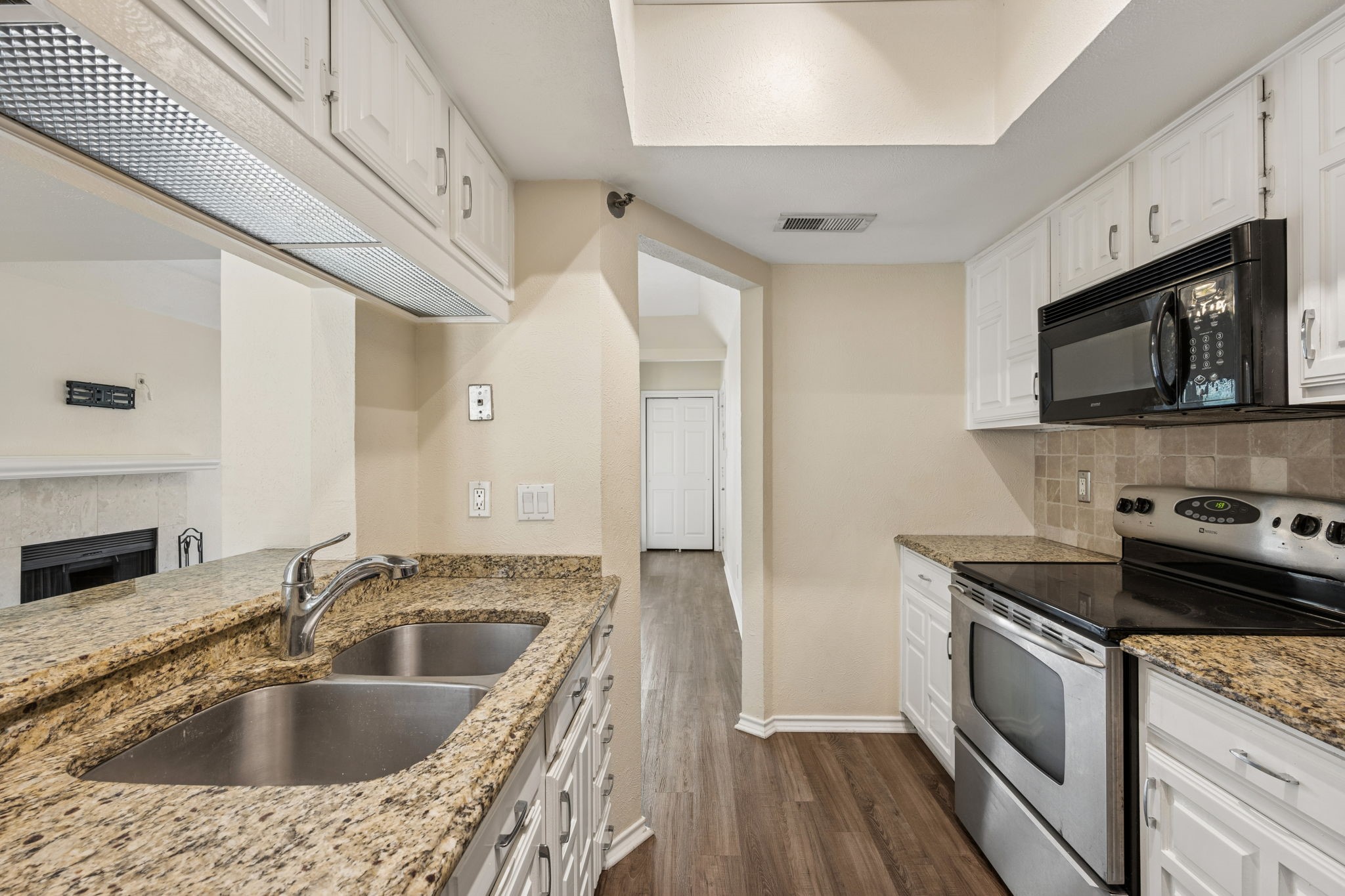3105 San Jacinto Street 220