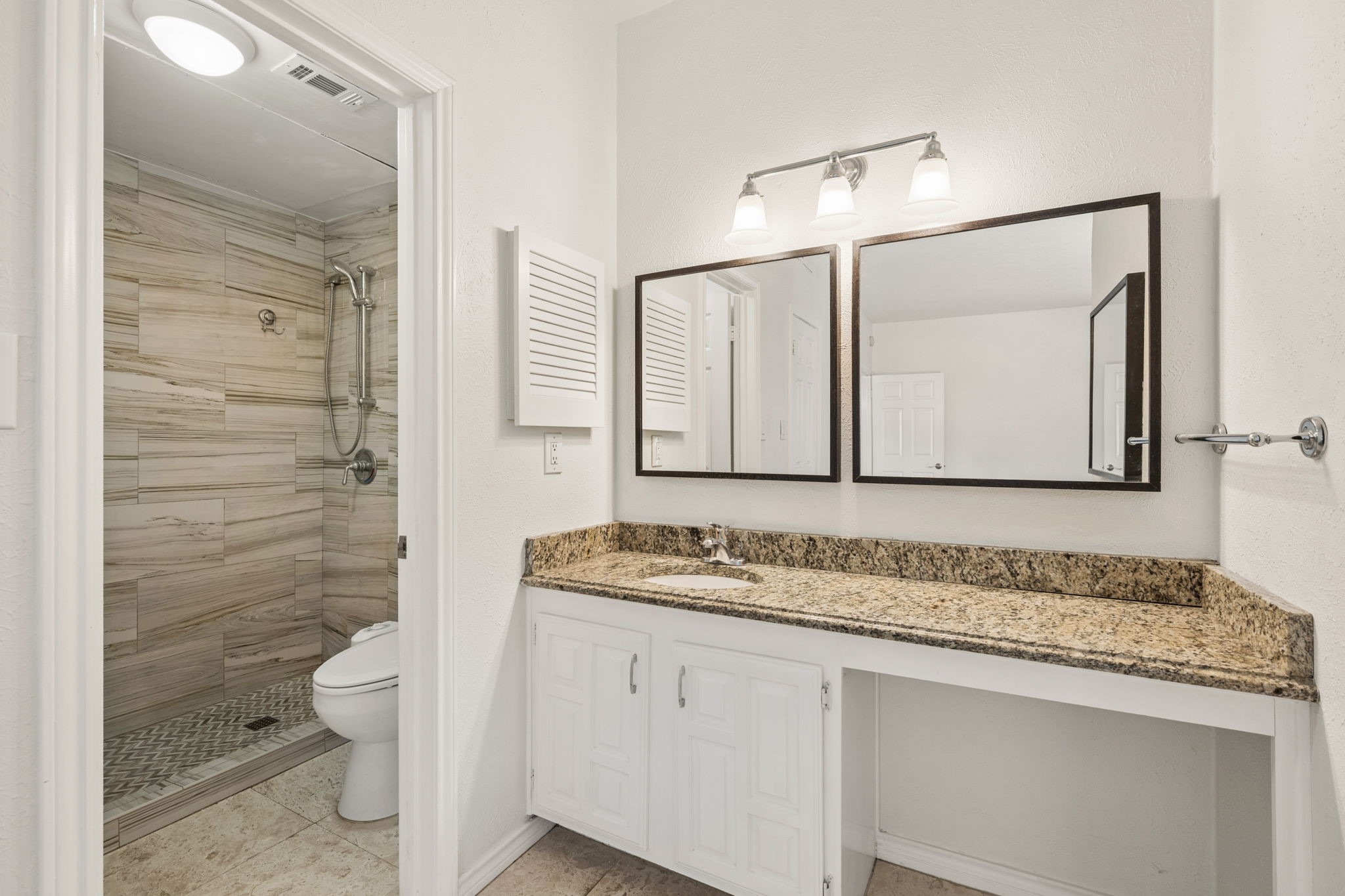 3105 San Jacinto Street 220