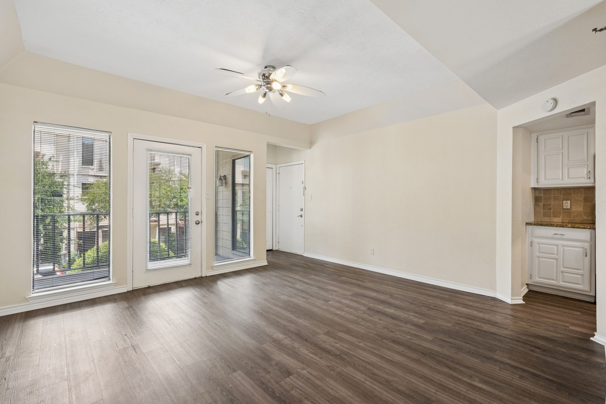 3105 San Jacinto Street 220