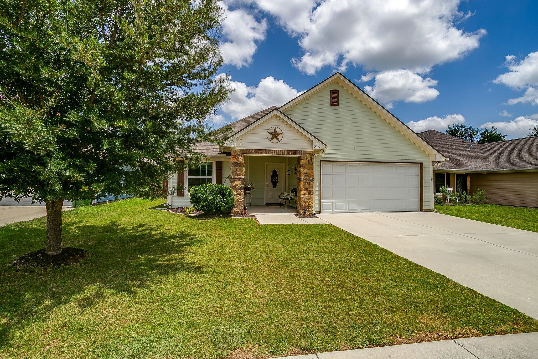 216 Lovers Path Drive