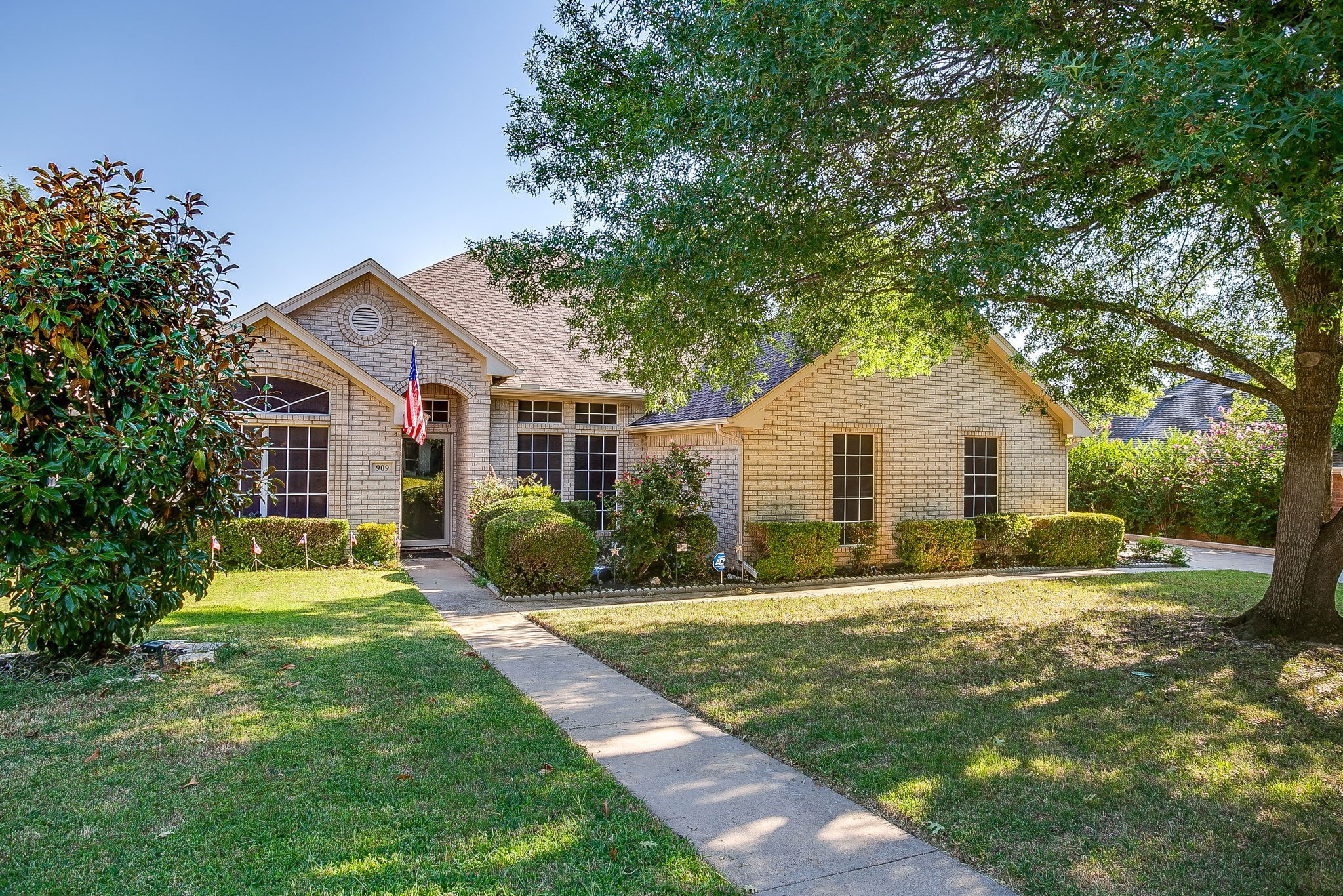 909 Overton Drive