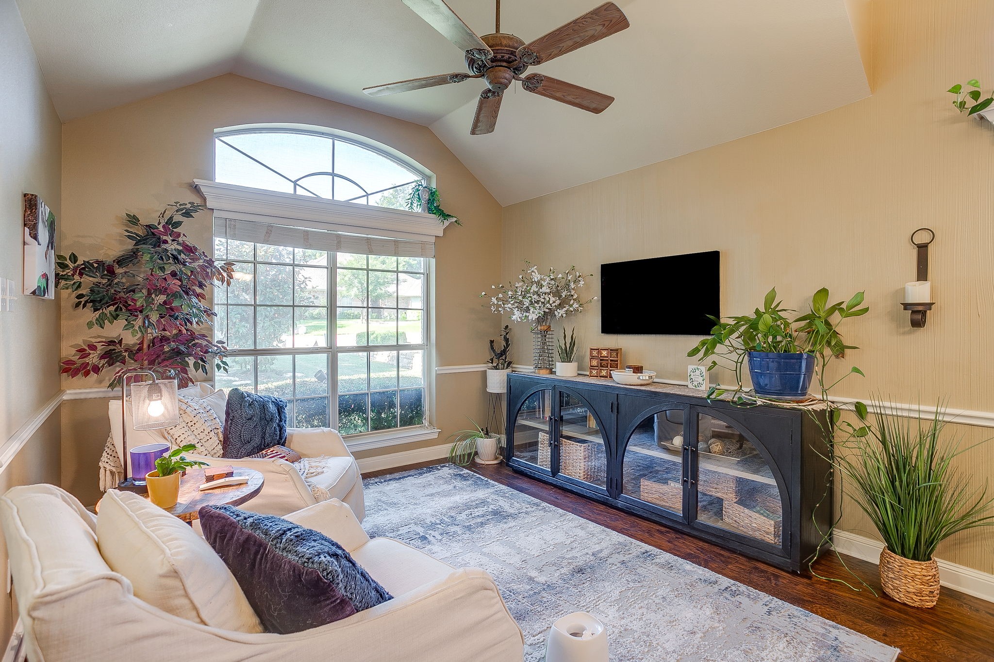 909 Overton Drive