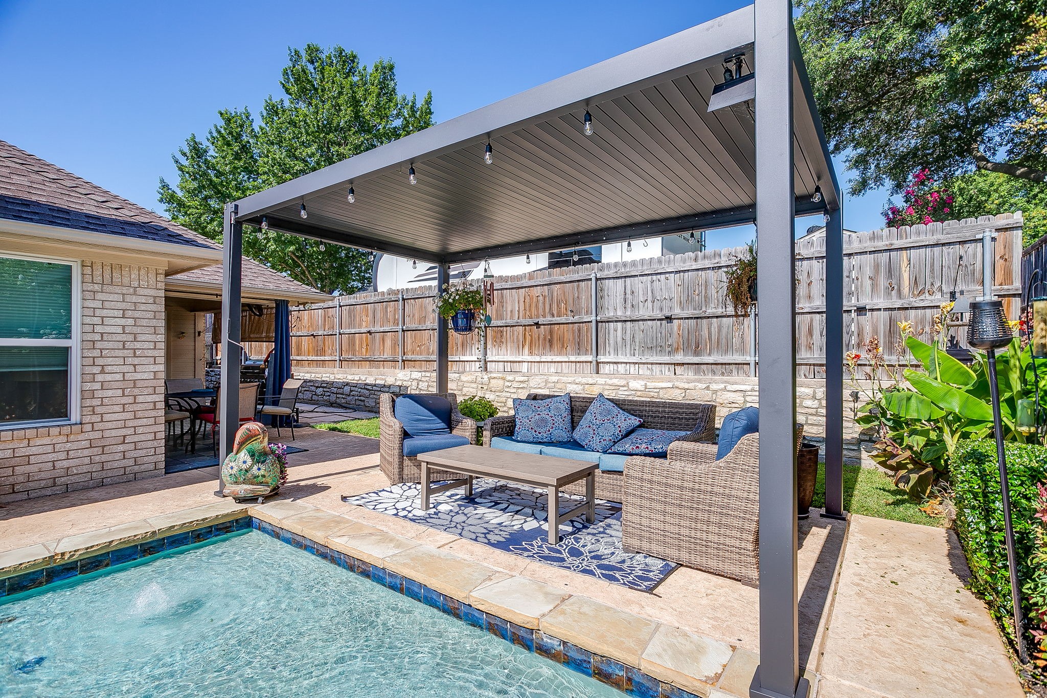 909 Overton Drive