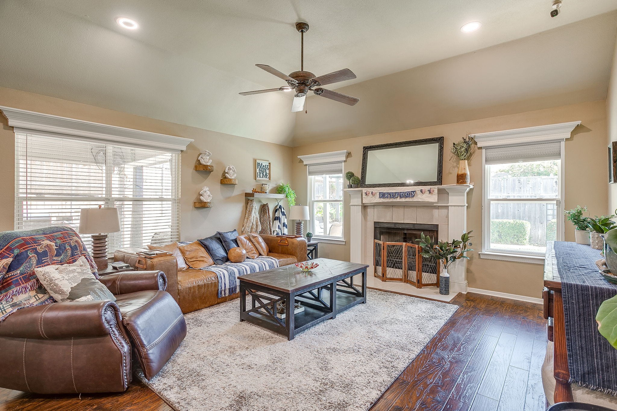 909 Overton Drive