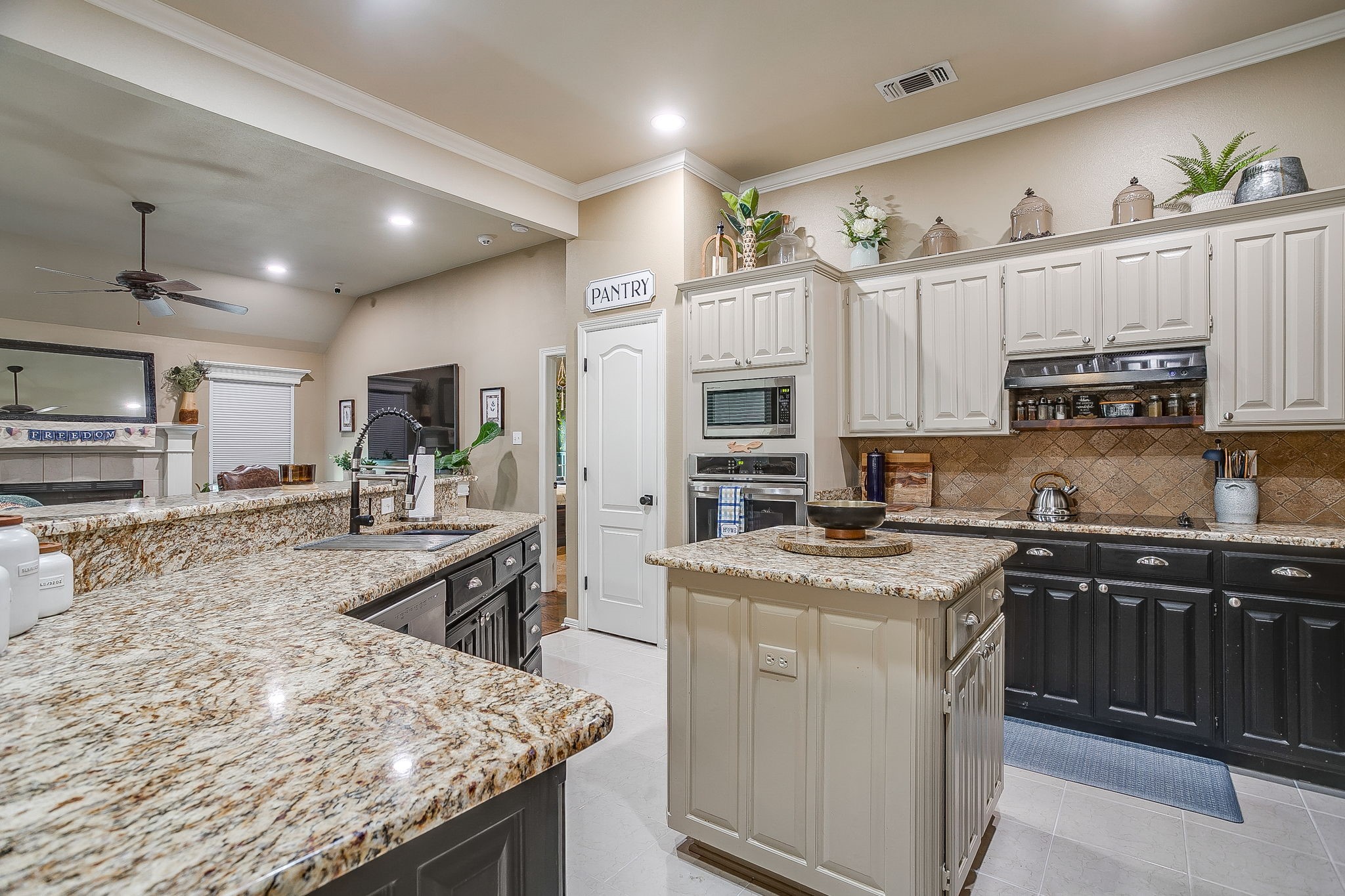909 Overton Drive