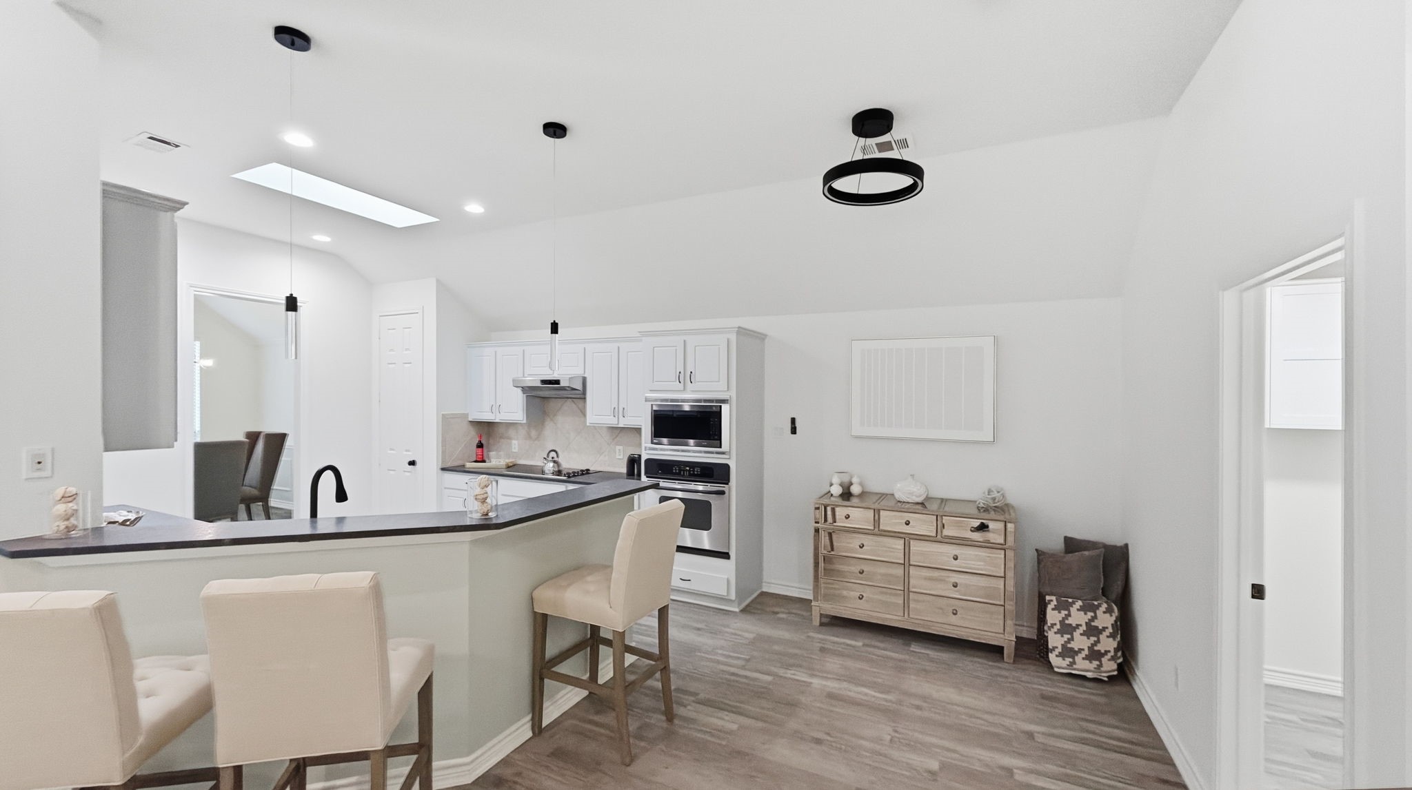4037 Navarro Way