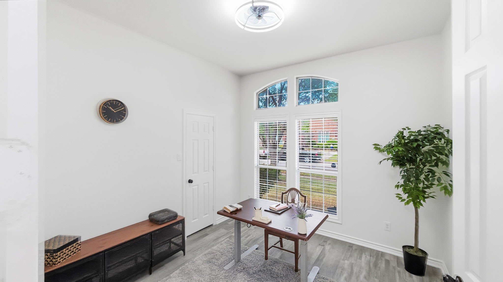 4037 Navarro Way