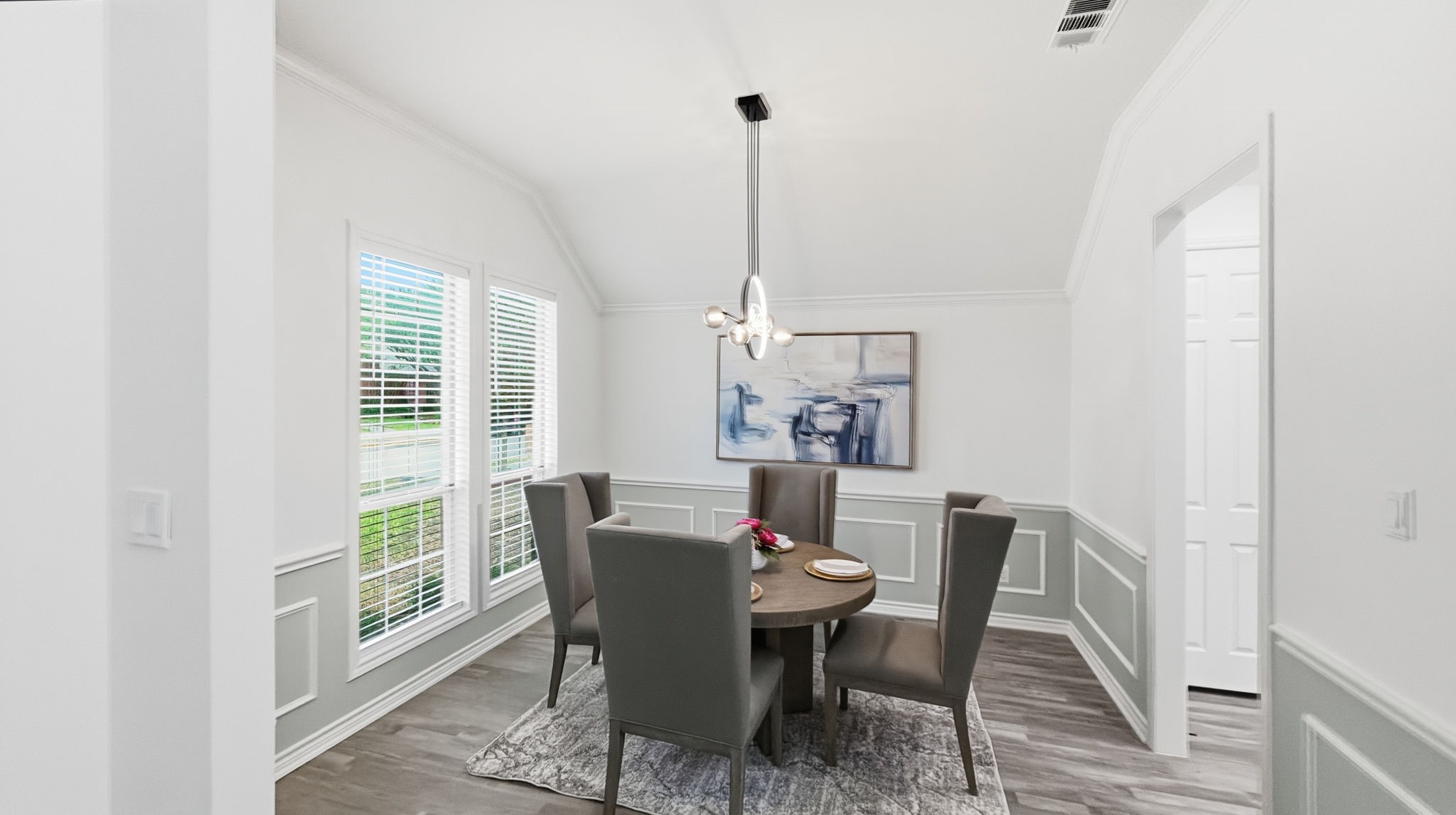 4037 Navarro Way