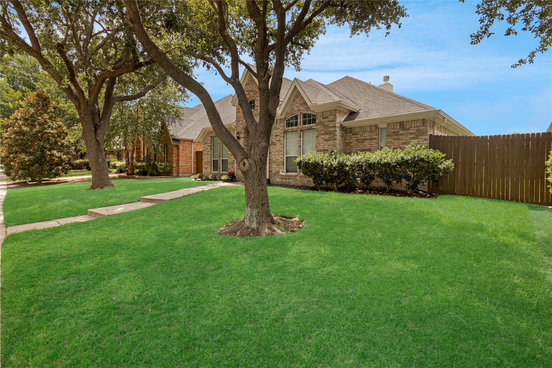 4037 Navarro Way