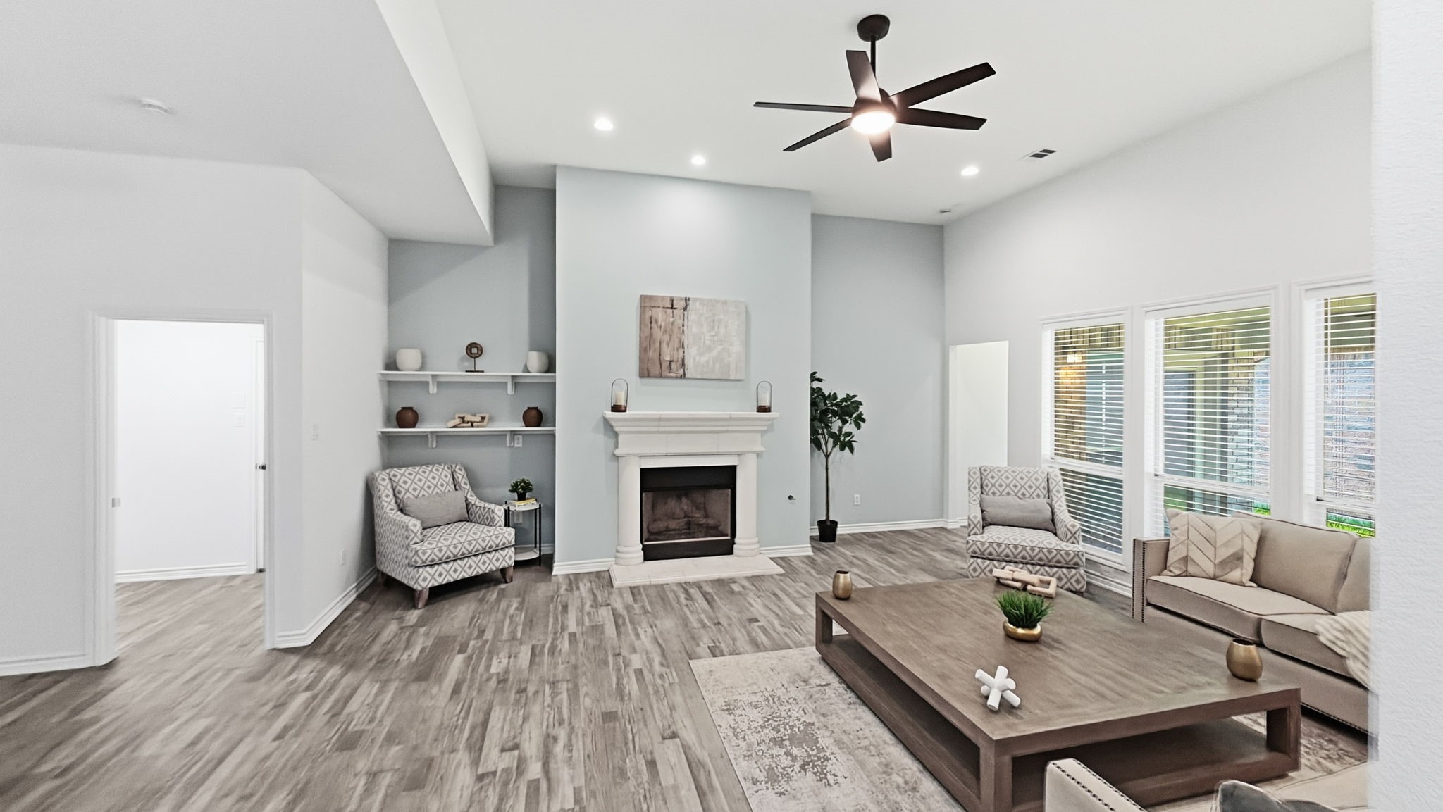 4037 Navarro Way