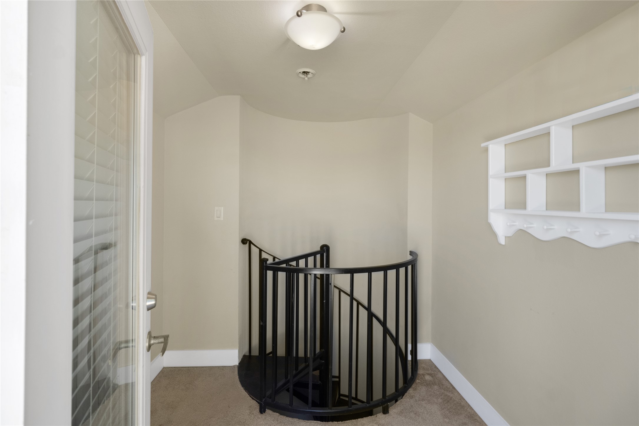 3915 Congress Avenue 200
