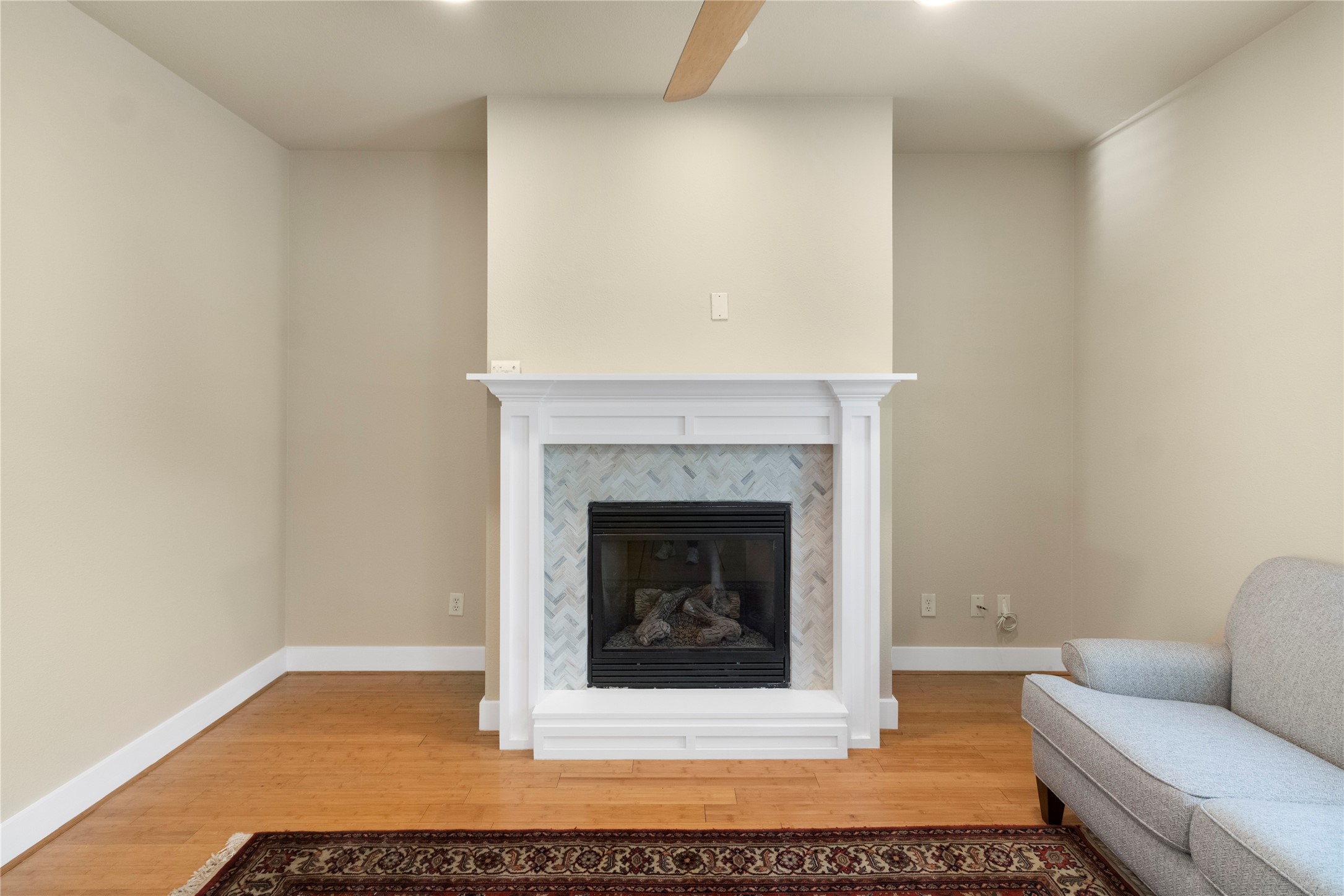 3915 Congress Avenue 200