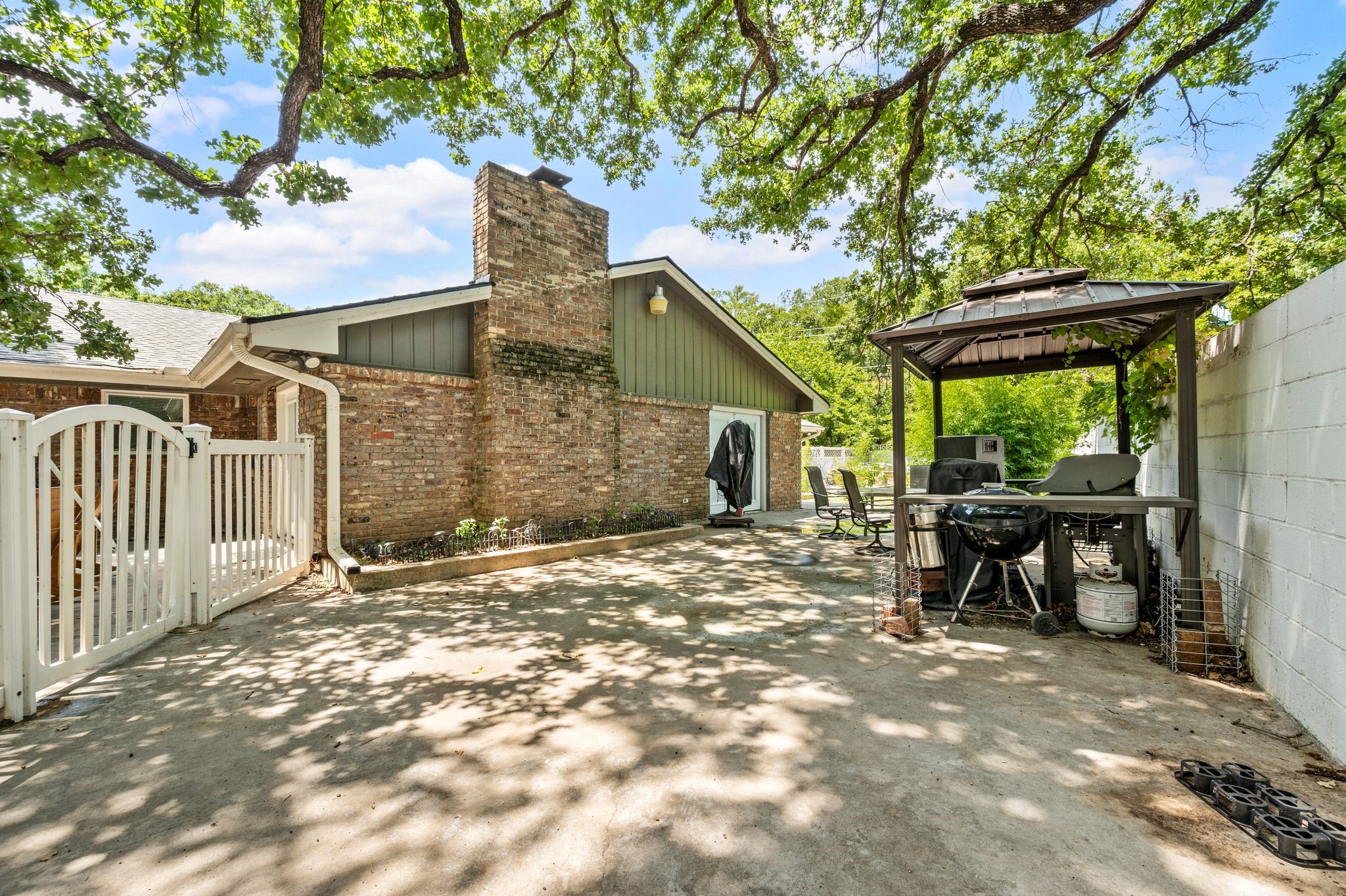 4104 Linkwood Drive