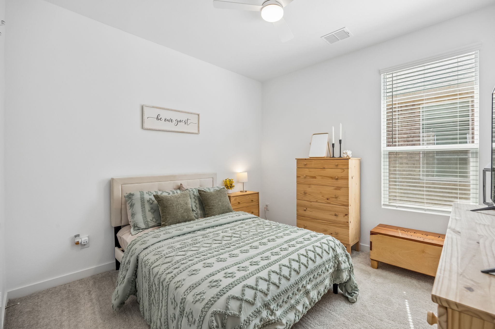 1801 Rubber Fig Lane