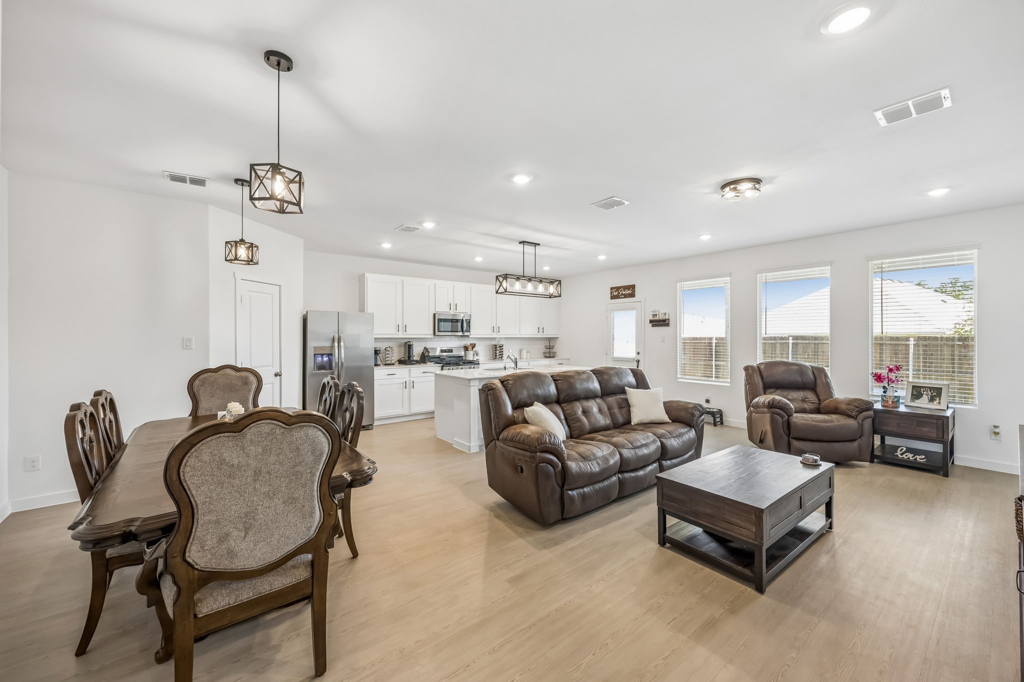 1801 Rubber Fig Lane