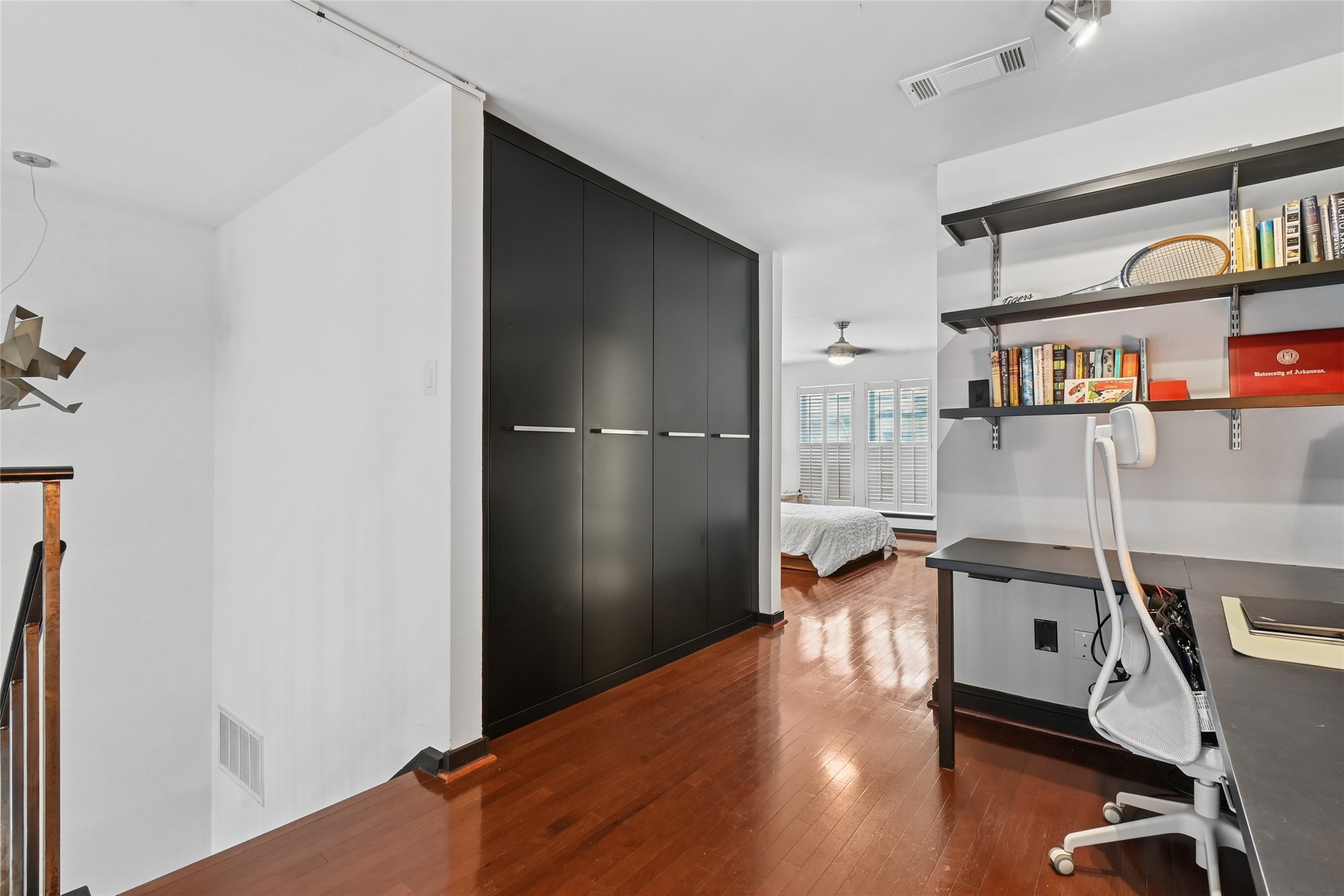 4333 Bowser Avenue 6