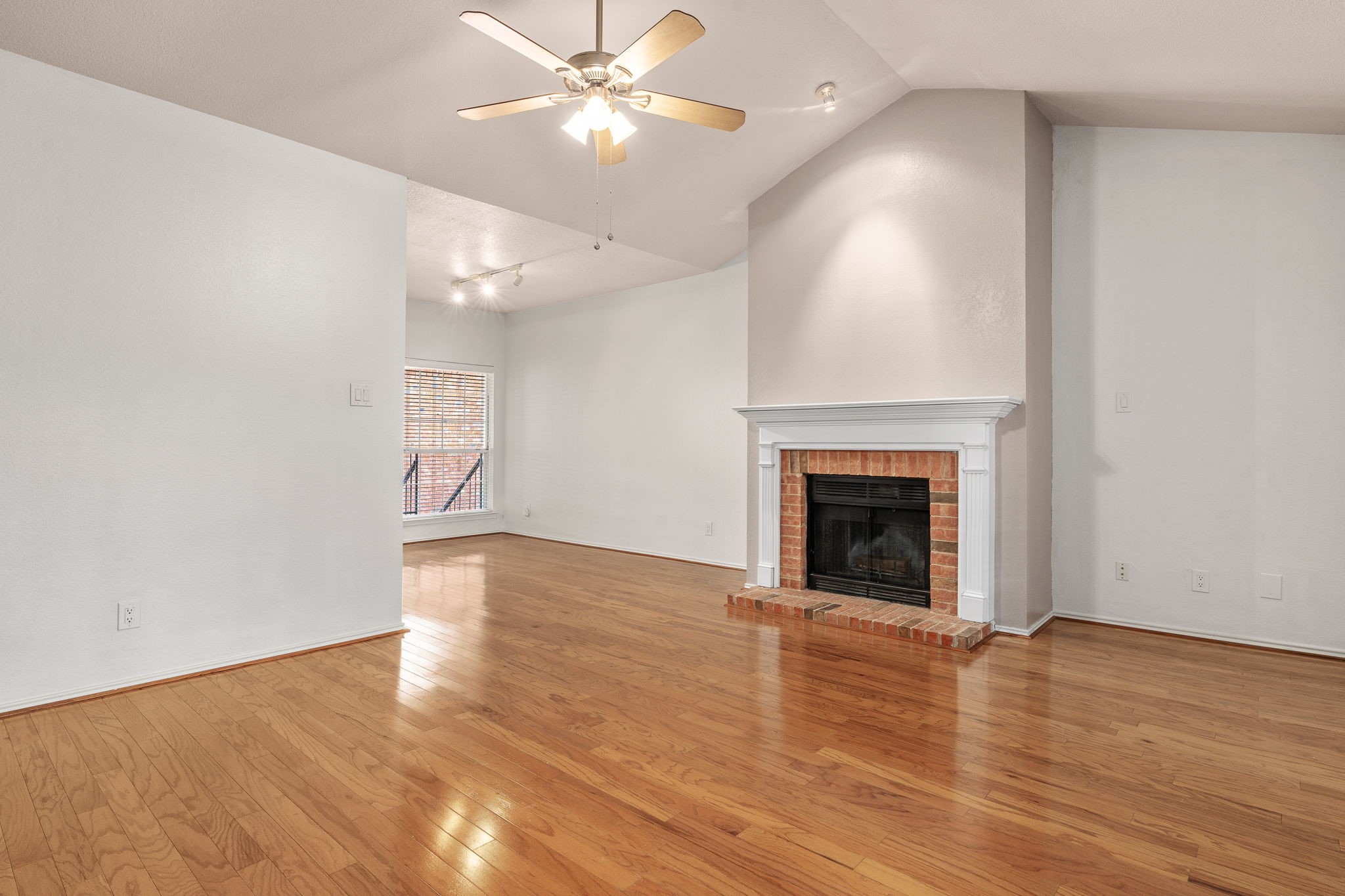 12660 Hillcrest Road 4203