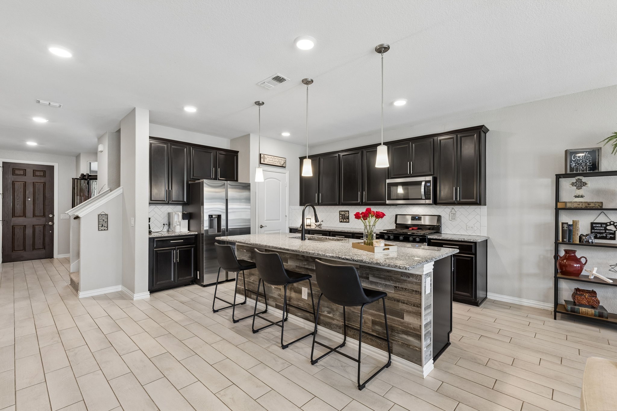 2428 Mockingbird Court