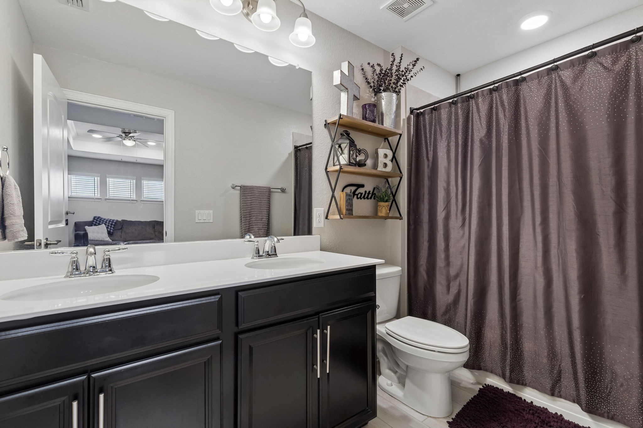 2428 Mockingbird Court