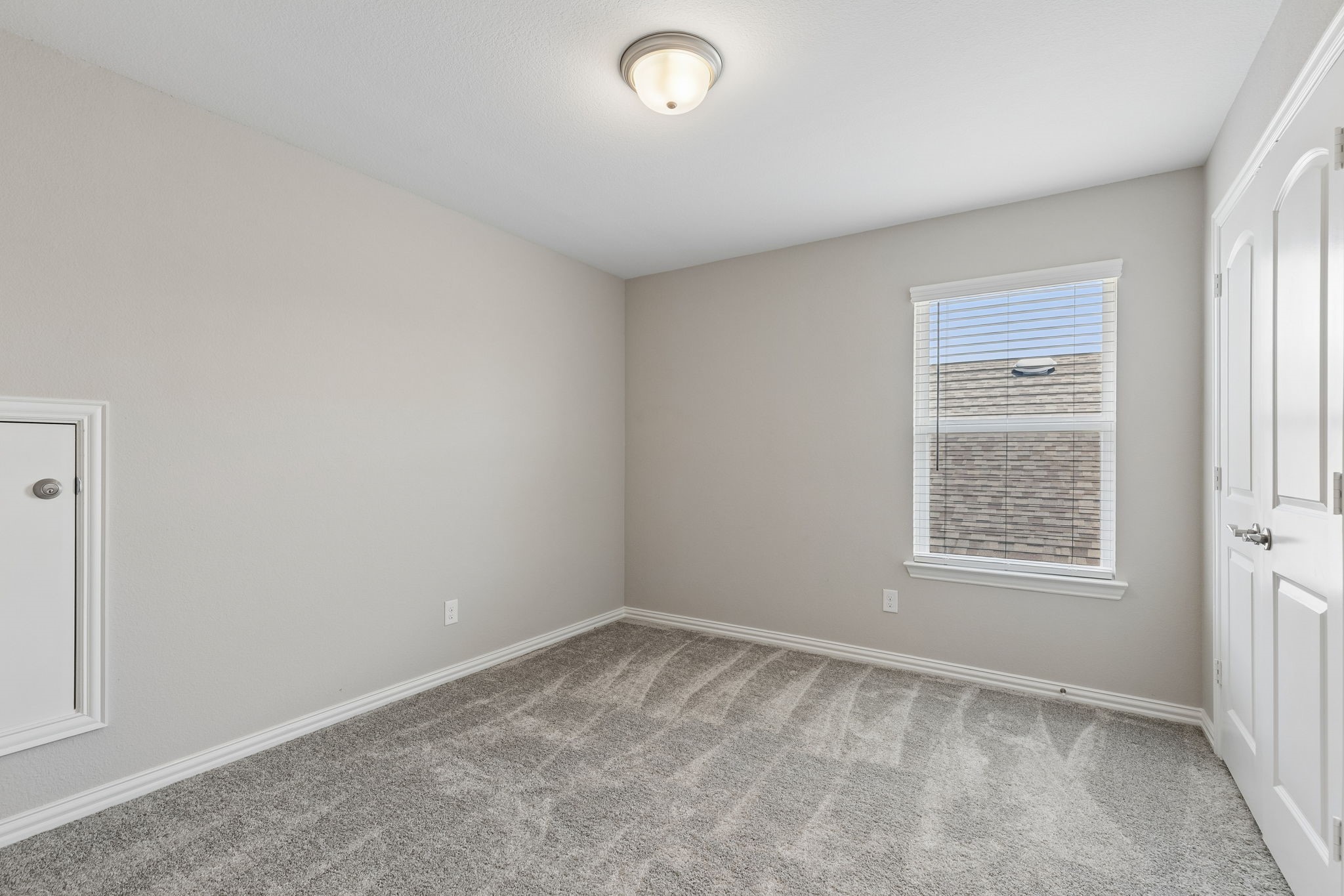 2428 Mockingbird Court