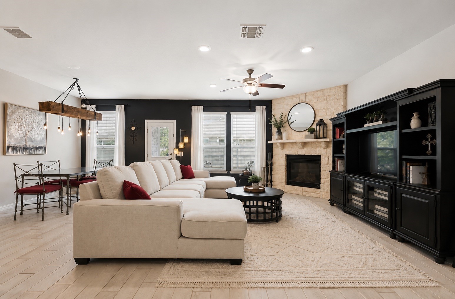 2428 Mockingbird Court