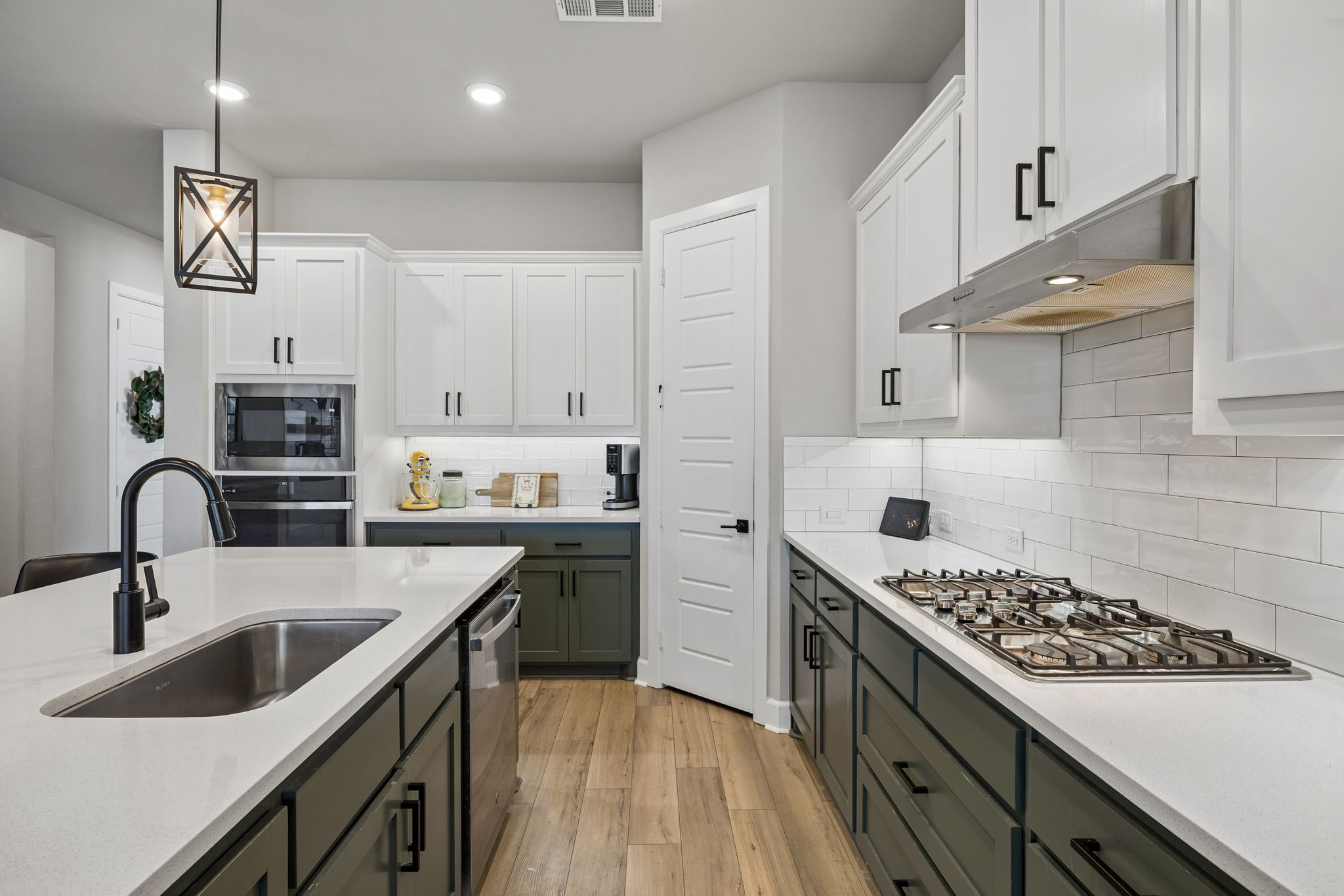 2232 Robin Way
