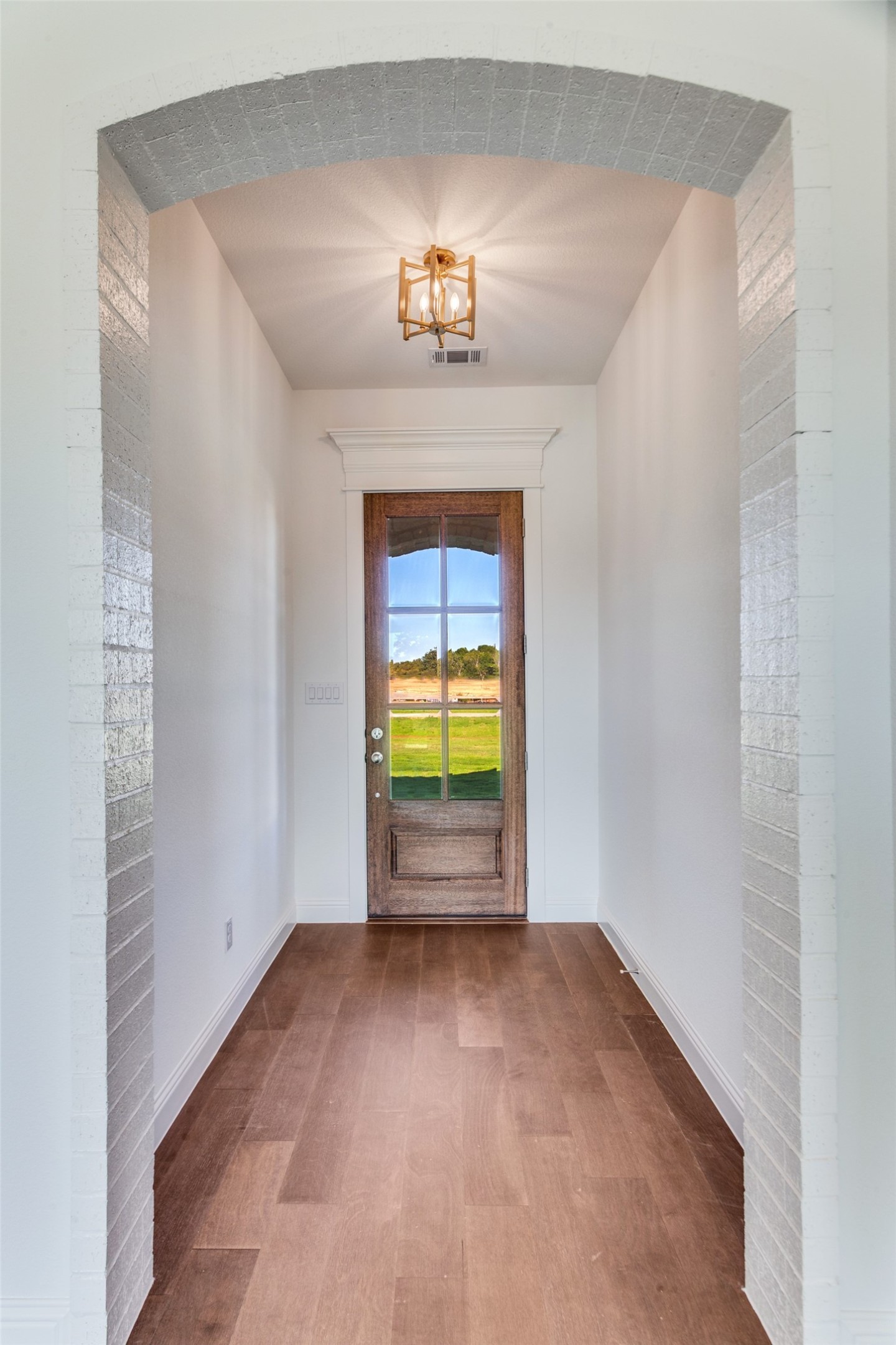 1016 Emery Court