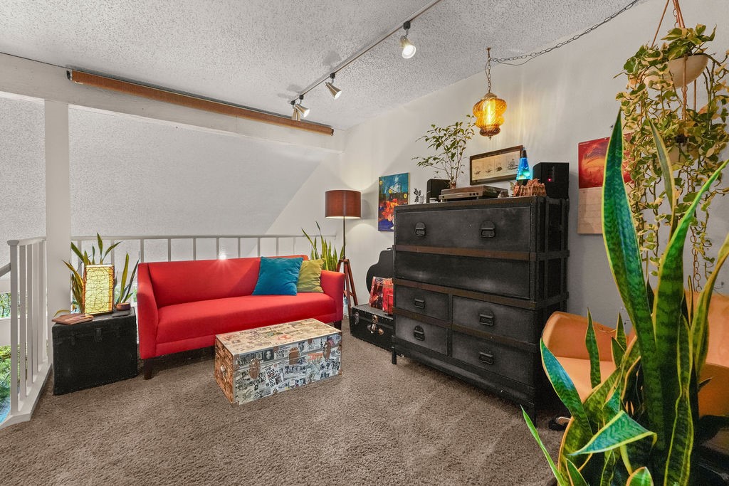 4333 Bowser Avenue 5