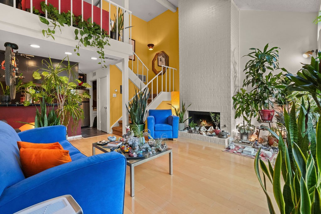 4333 Bowser Avenue 5