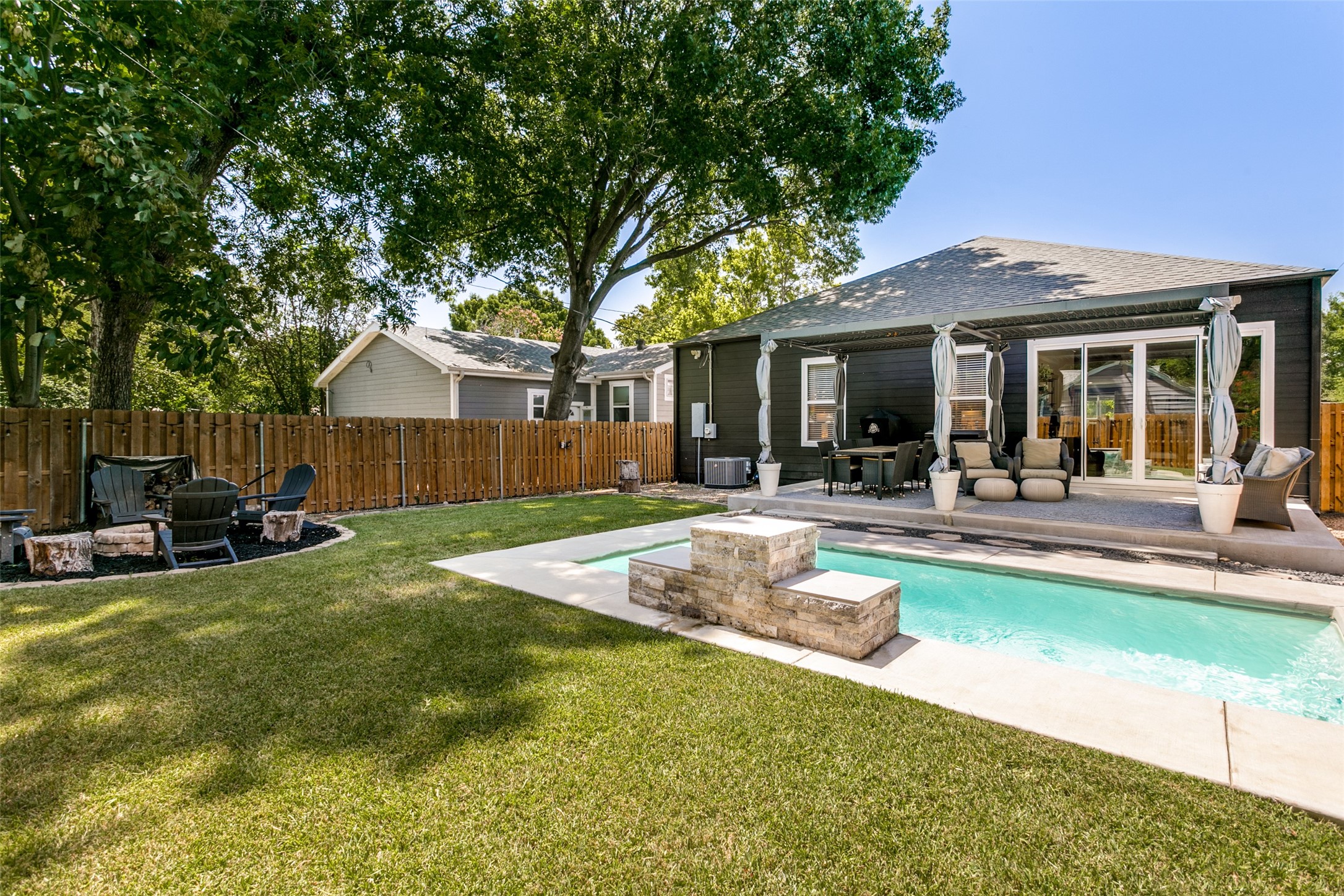 4920 Birchman Avenue