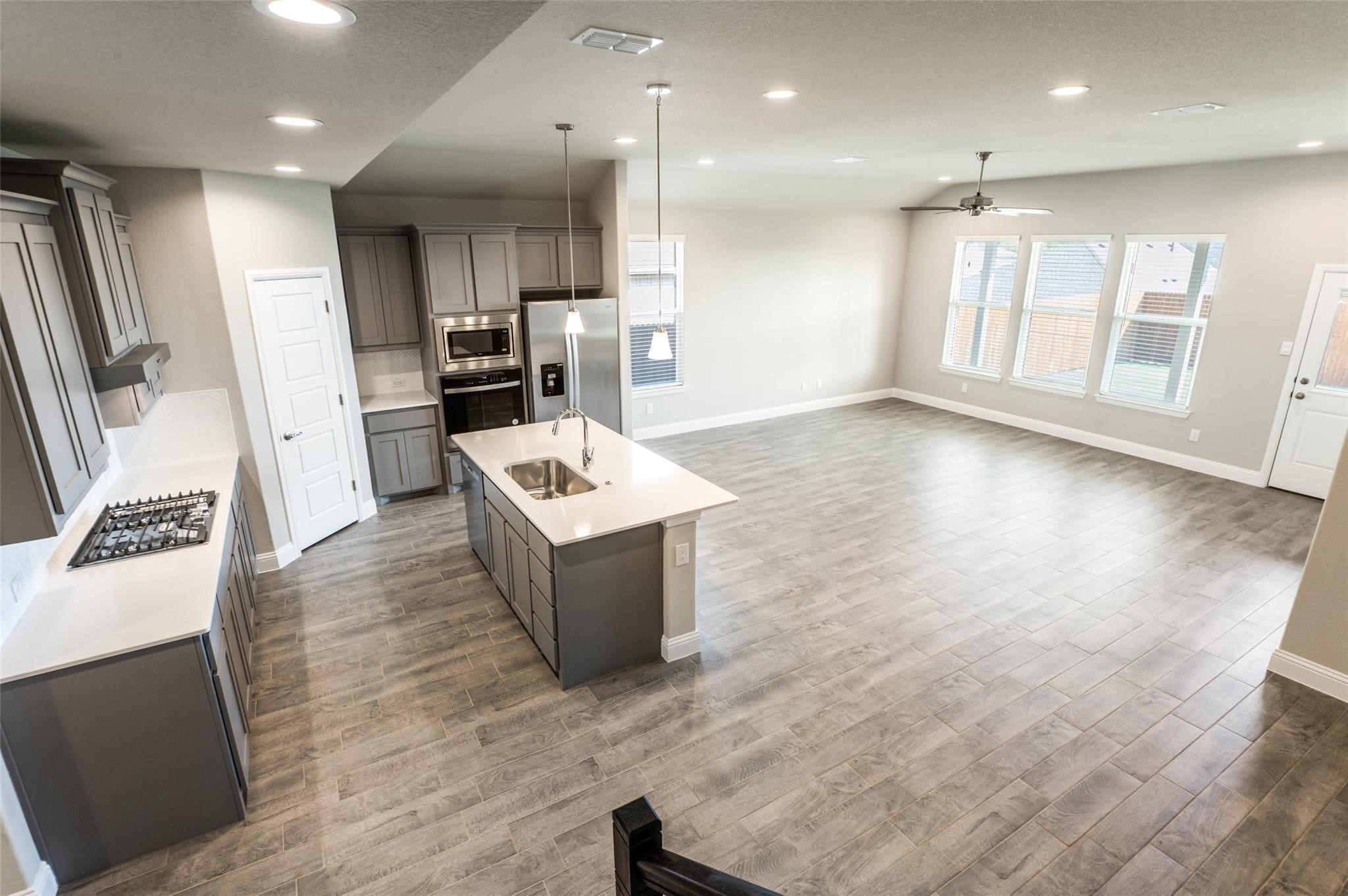 1517 Razorbill Road