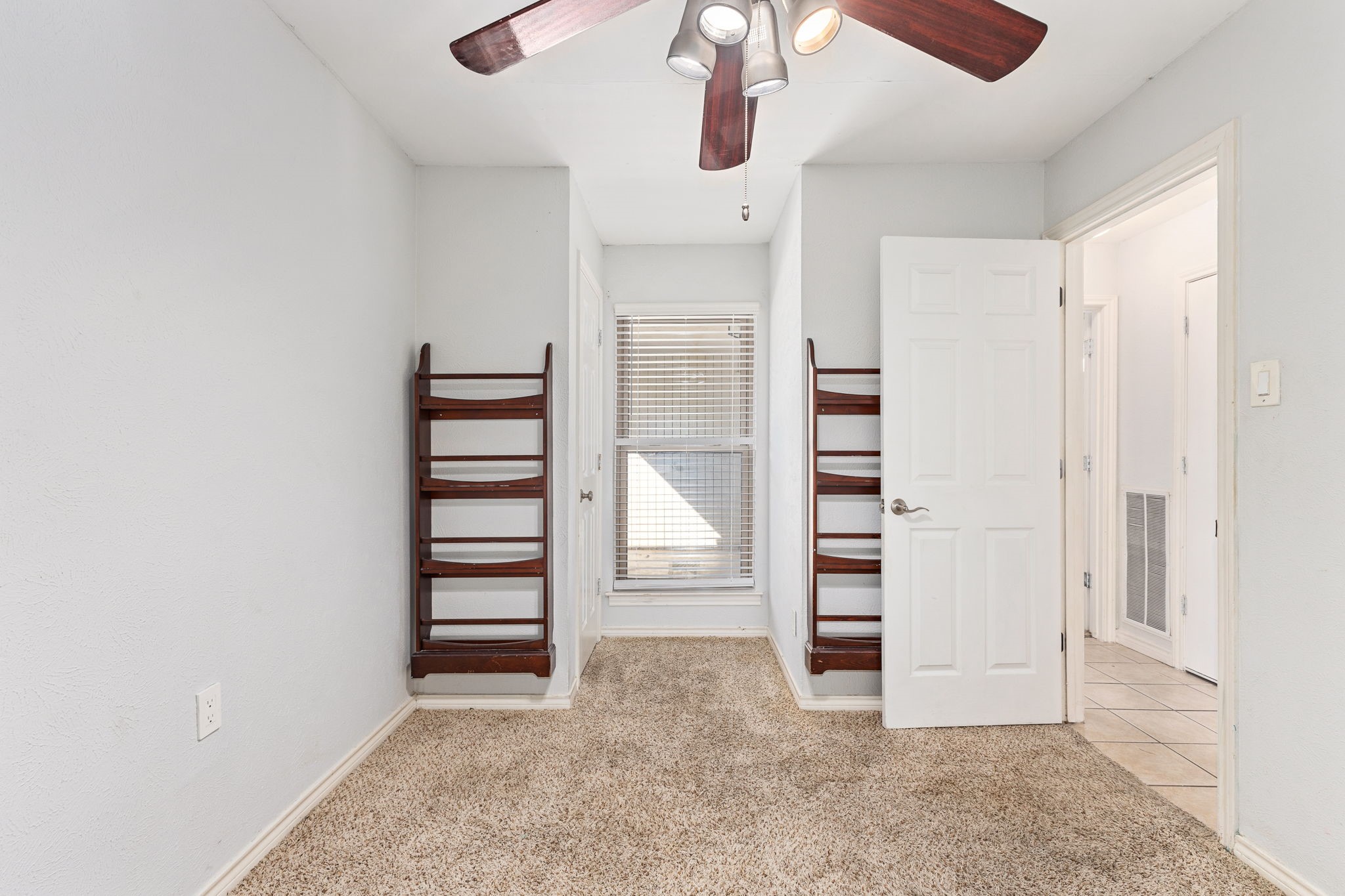 812 Saint Paul Court