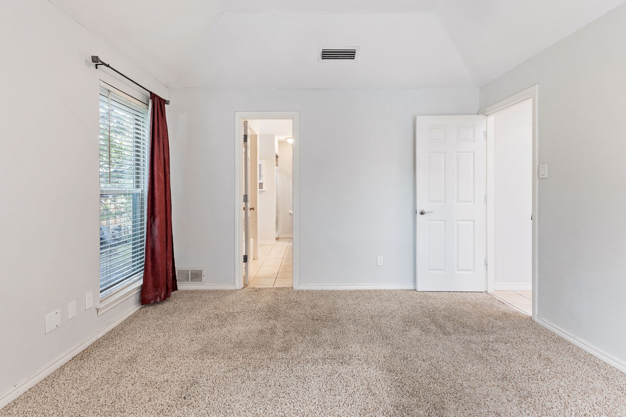 812 Saint Paul Court
