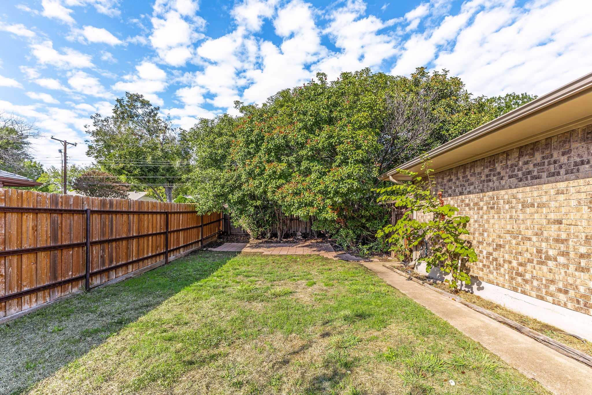 812 Saint Paul Court