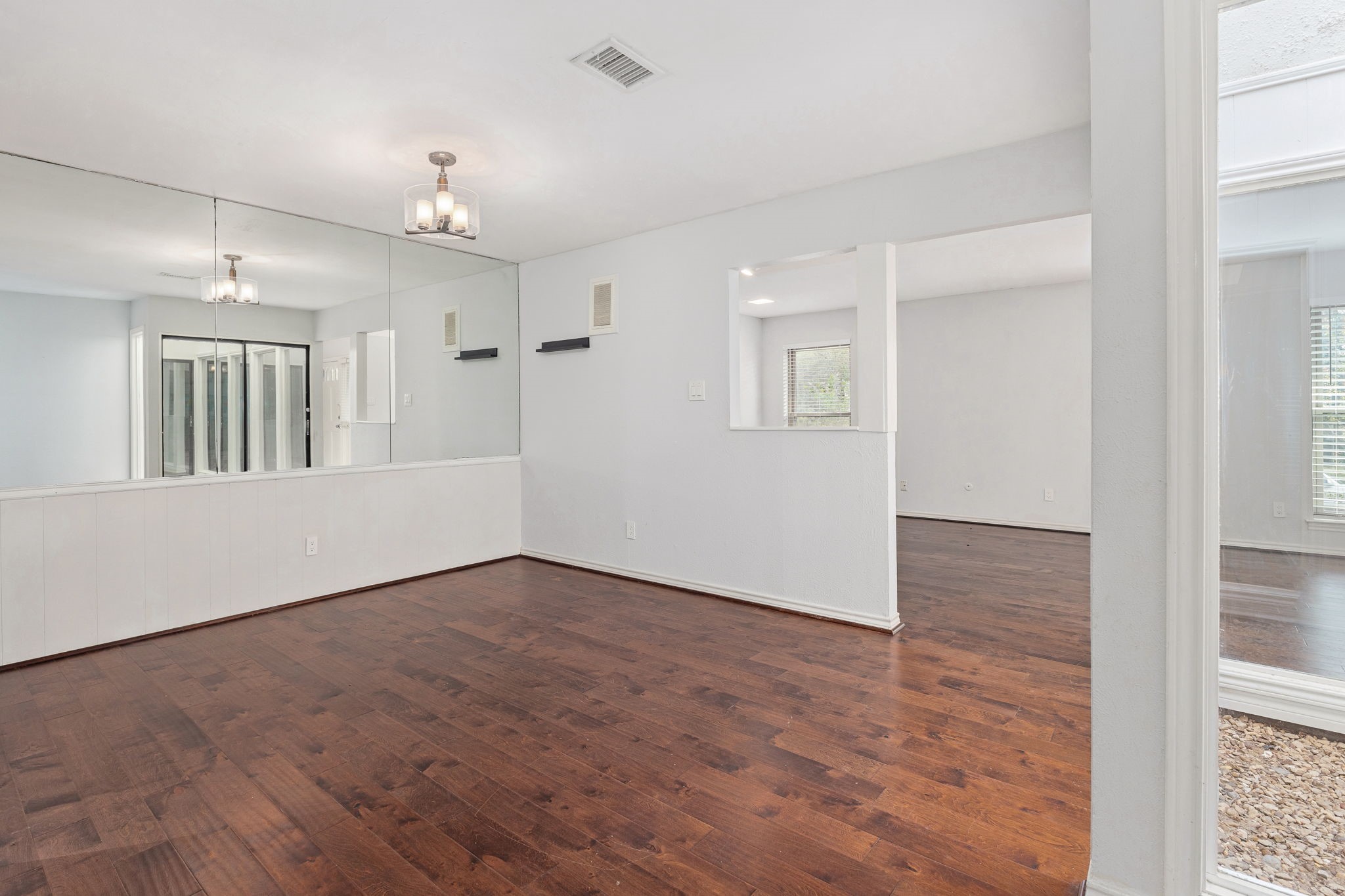 812 Saint Paul Court