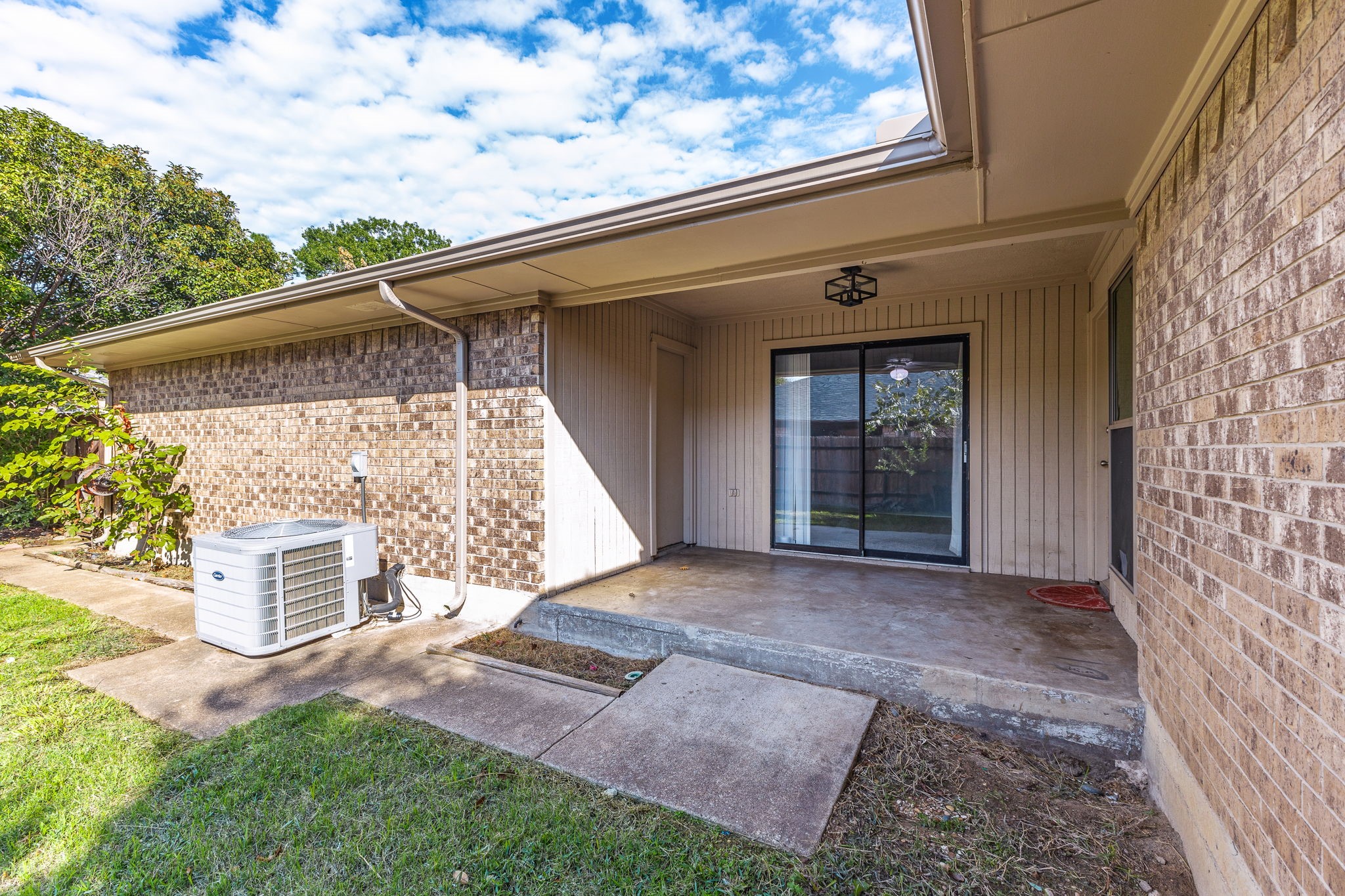812 Saint Paul Court
