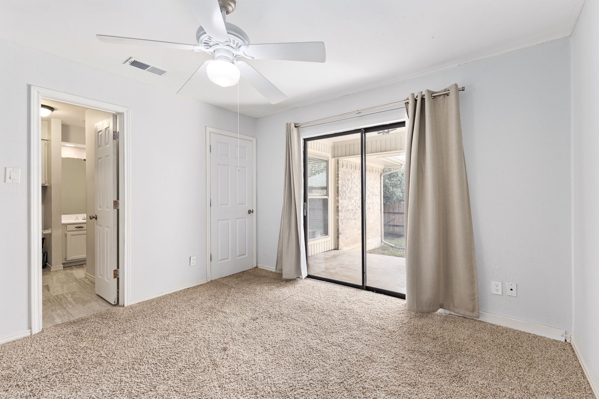 812 Saint Paul Court