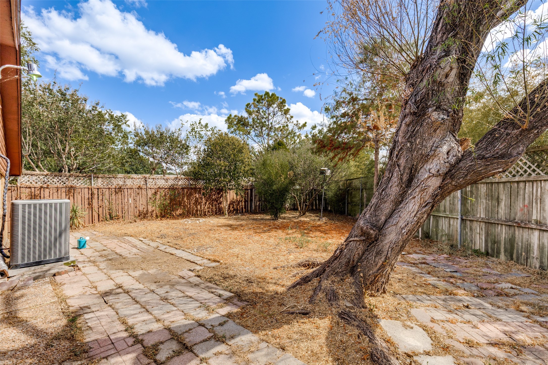1519 Creekwood Lane