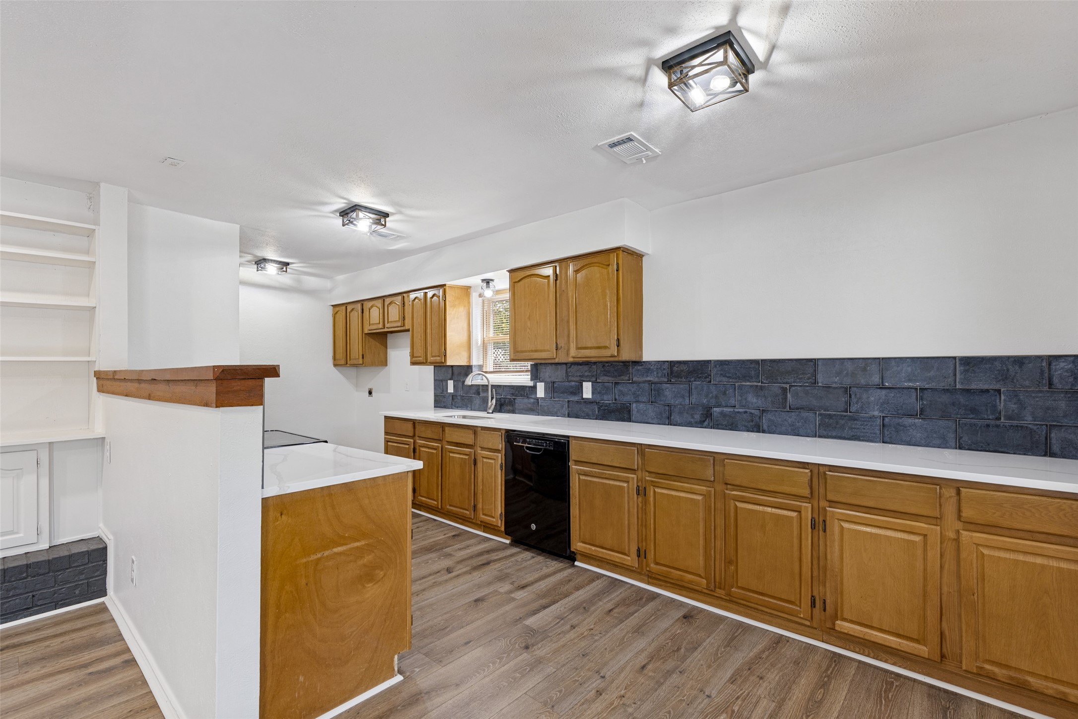 1519 Creekwood Lane