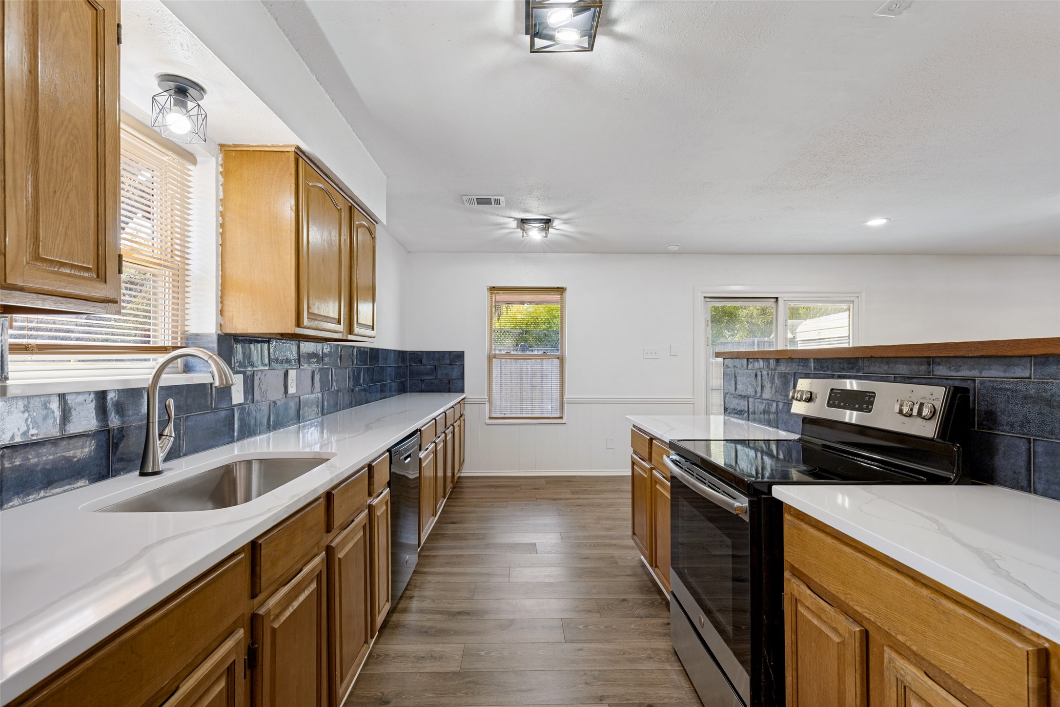 1519 Creekwood Lane
