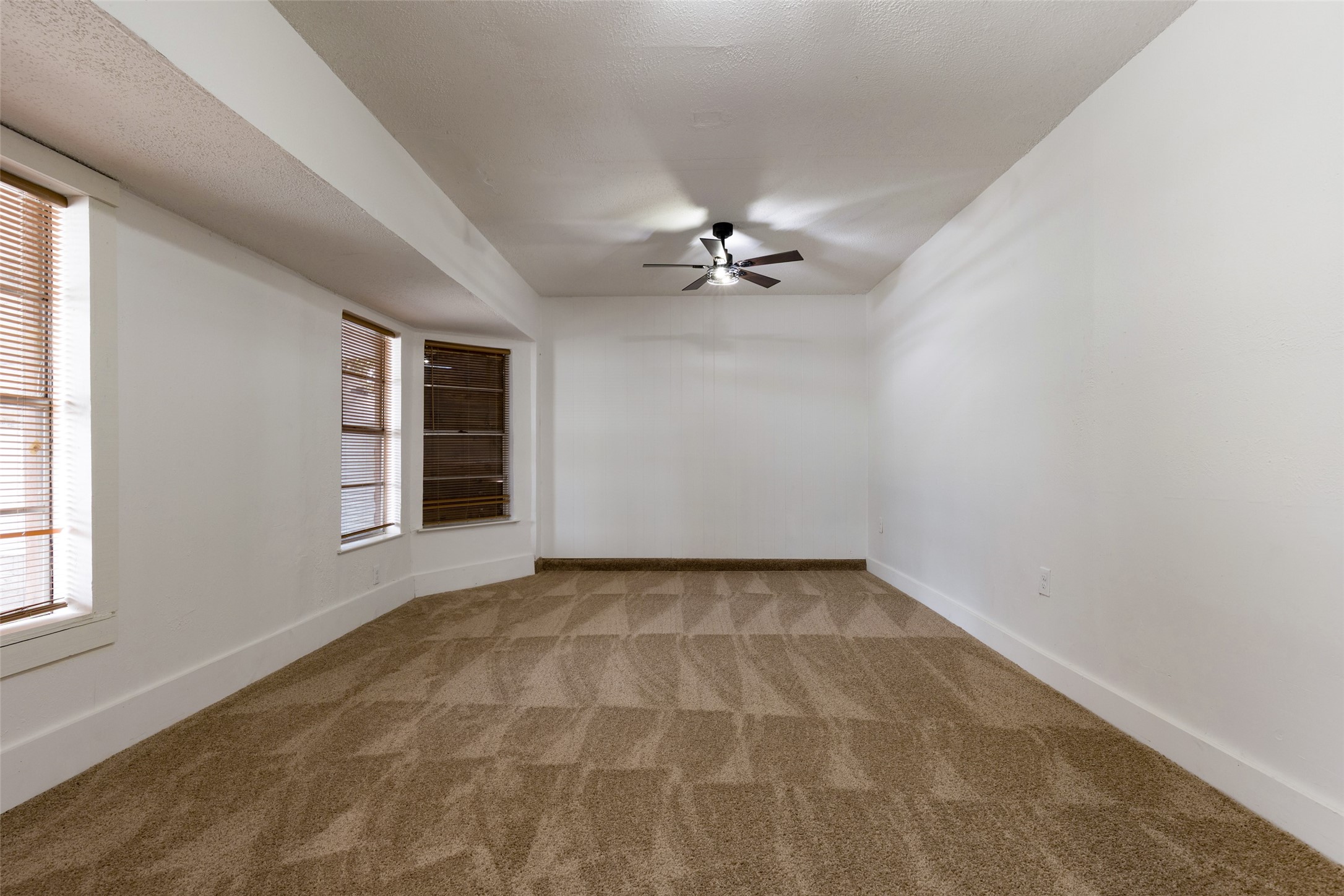 1519 Creekwood Lane