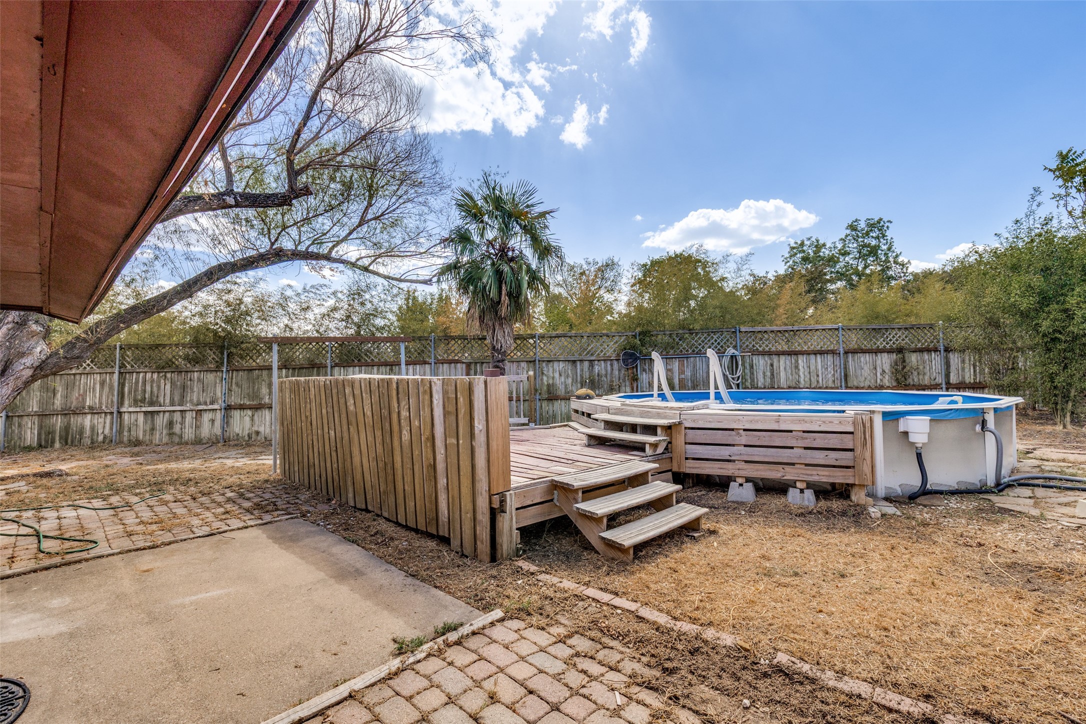 1519 Creekwood Lane