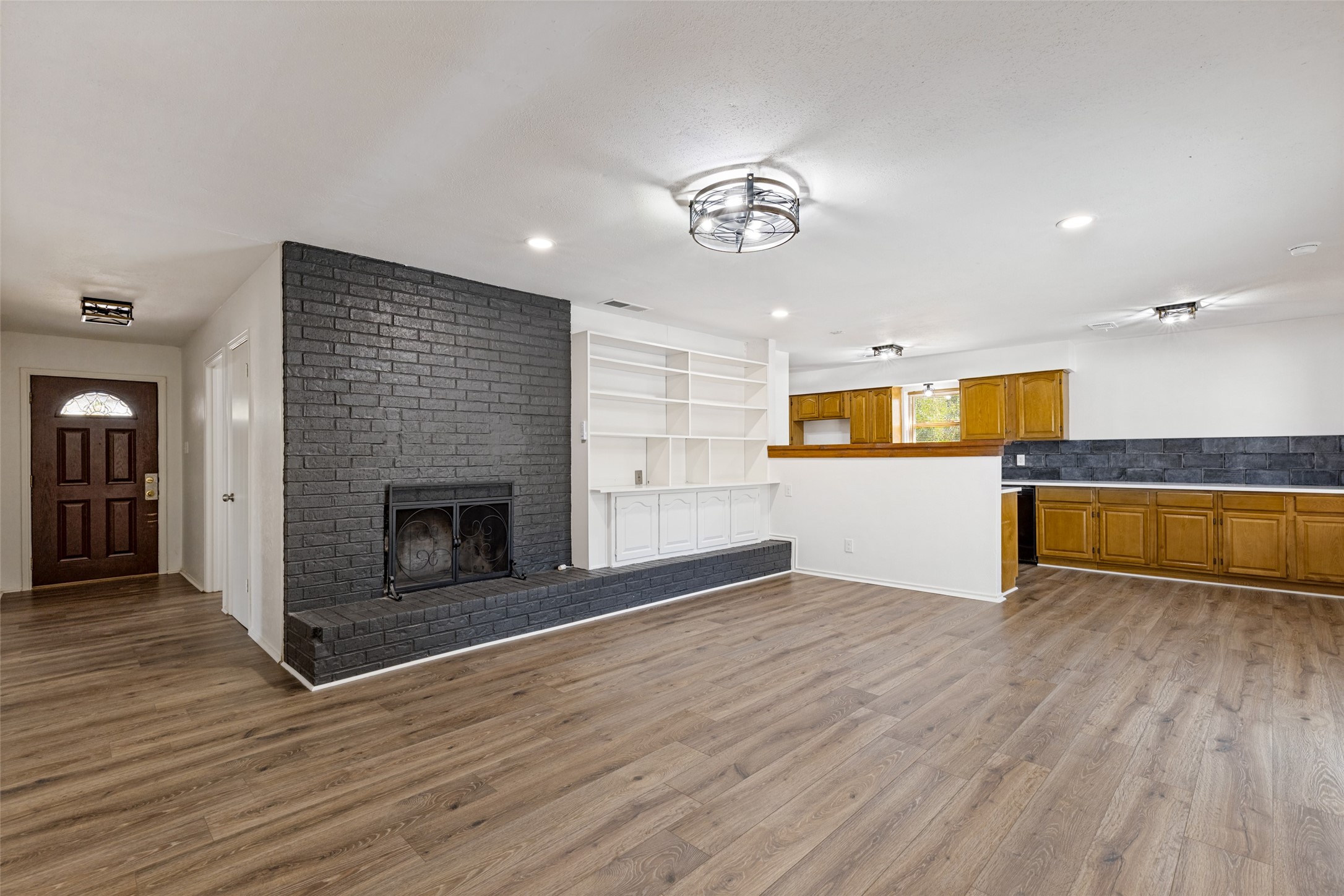 1519 Creekwood Lane