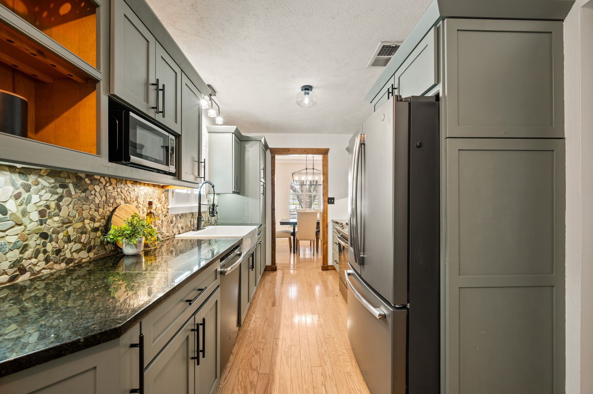 12450 Wood Manor Circle