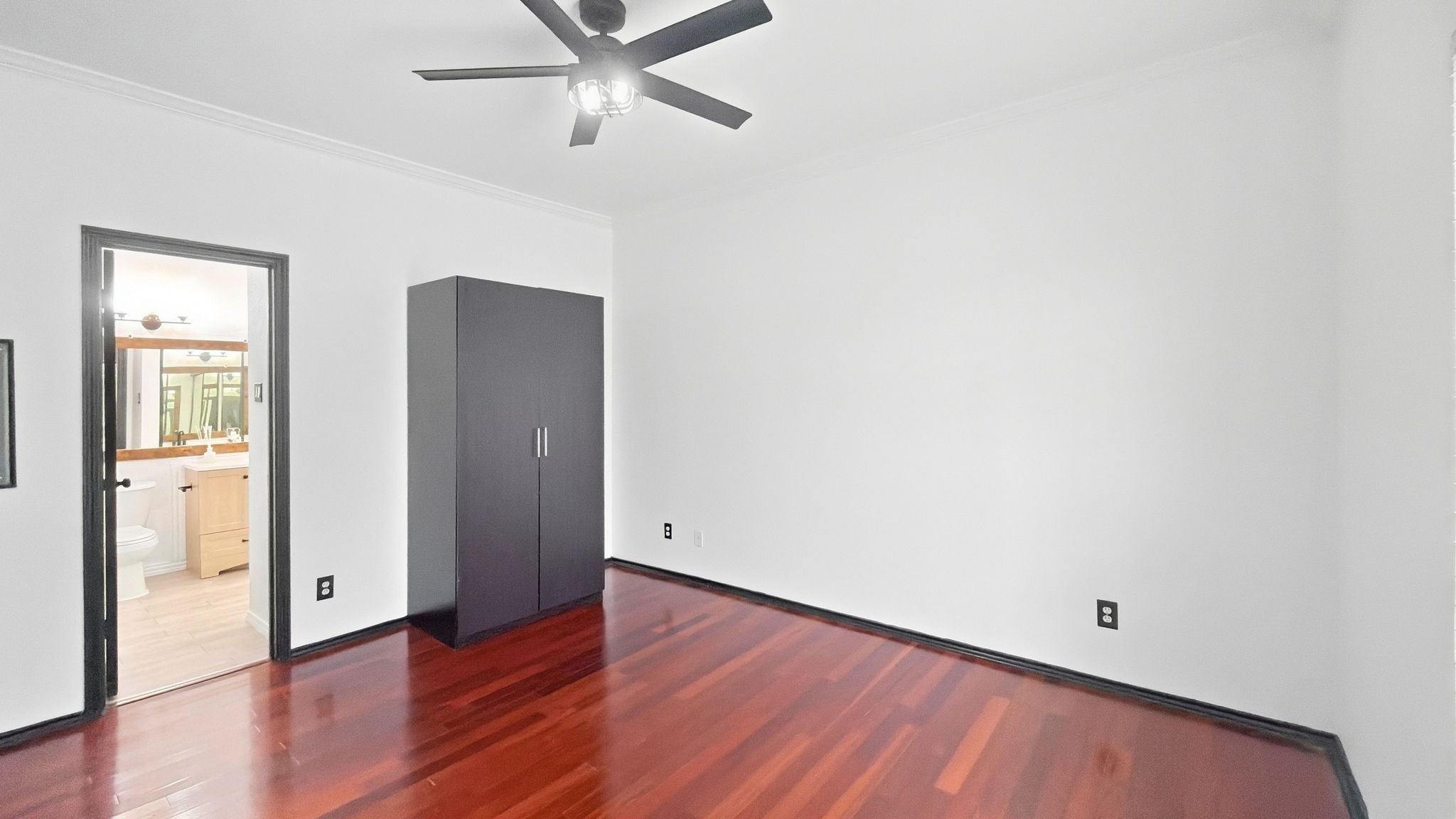 1700 Amelia Court 126