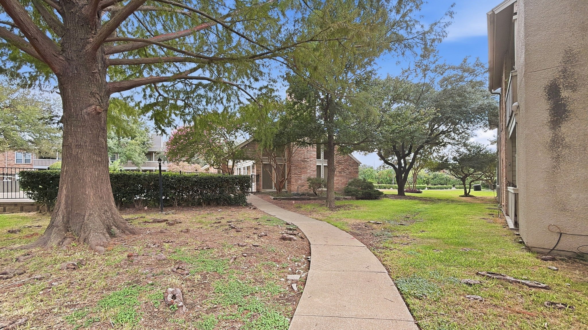 1700 Amelia Court 126
