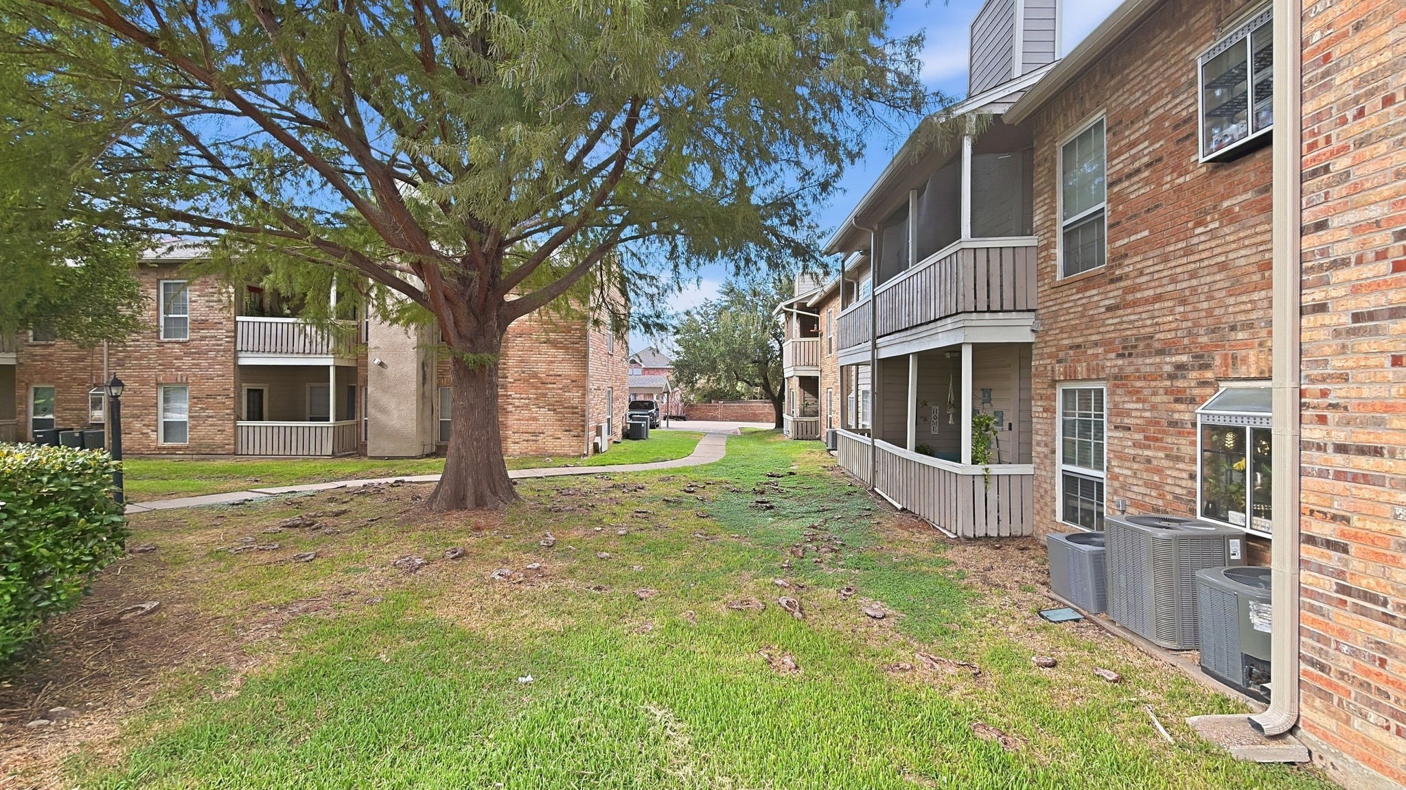 1700 Amelia Court 126