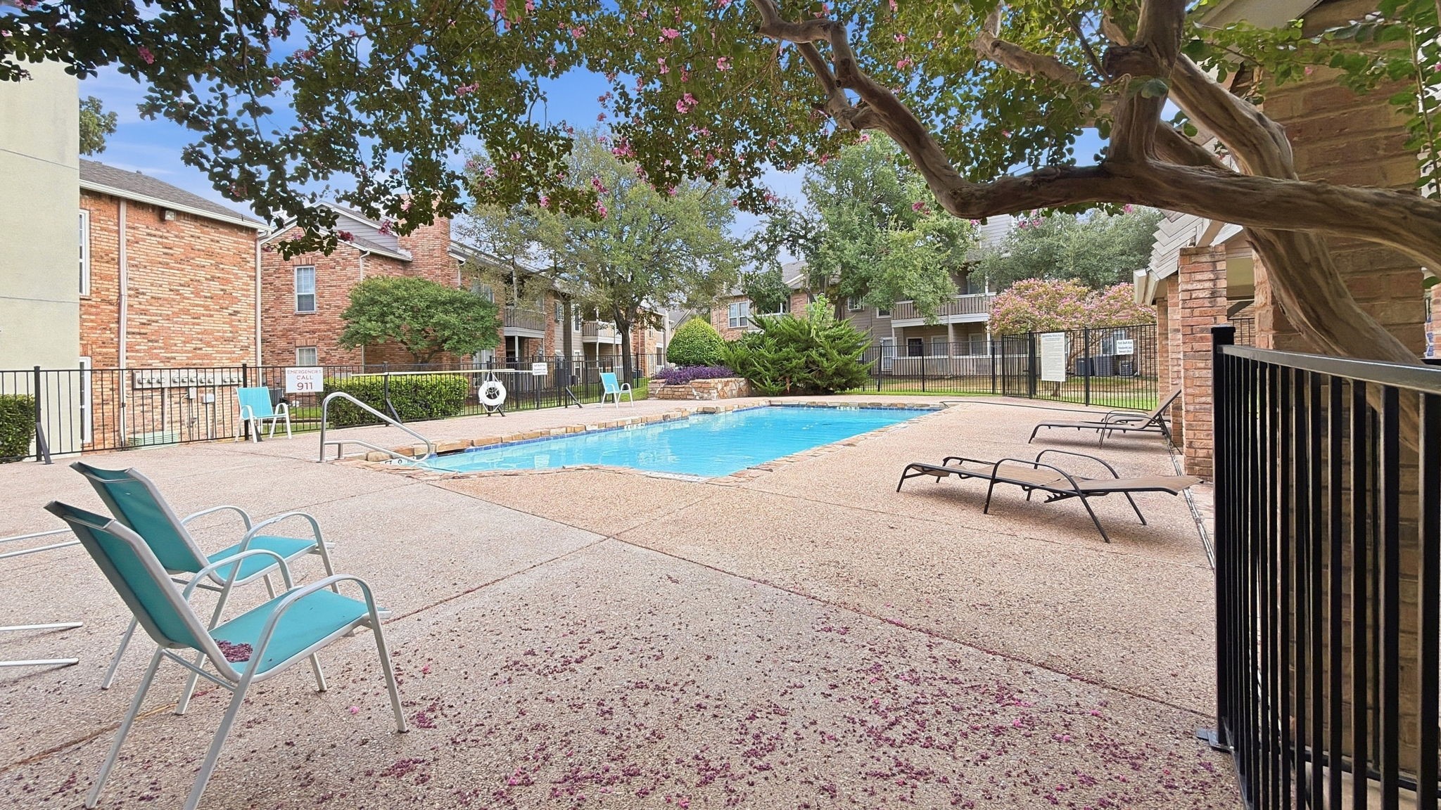 1700 Amelia Court 126